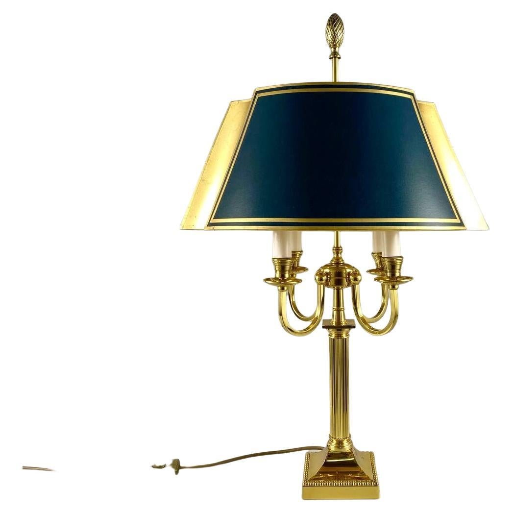 Incroyable lampe de bureau pour 4 lampes  Lampe de table vintage en laiton doré en vente