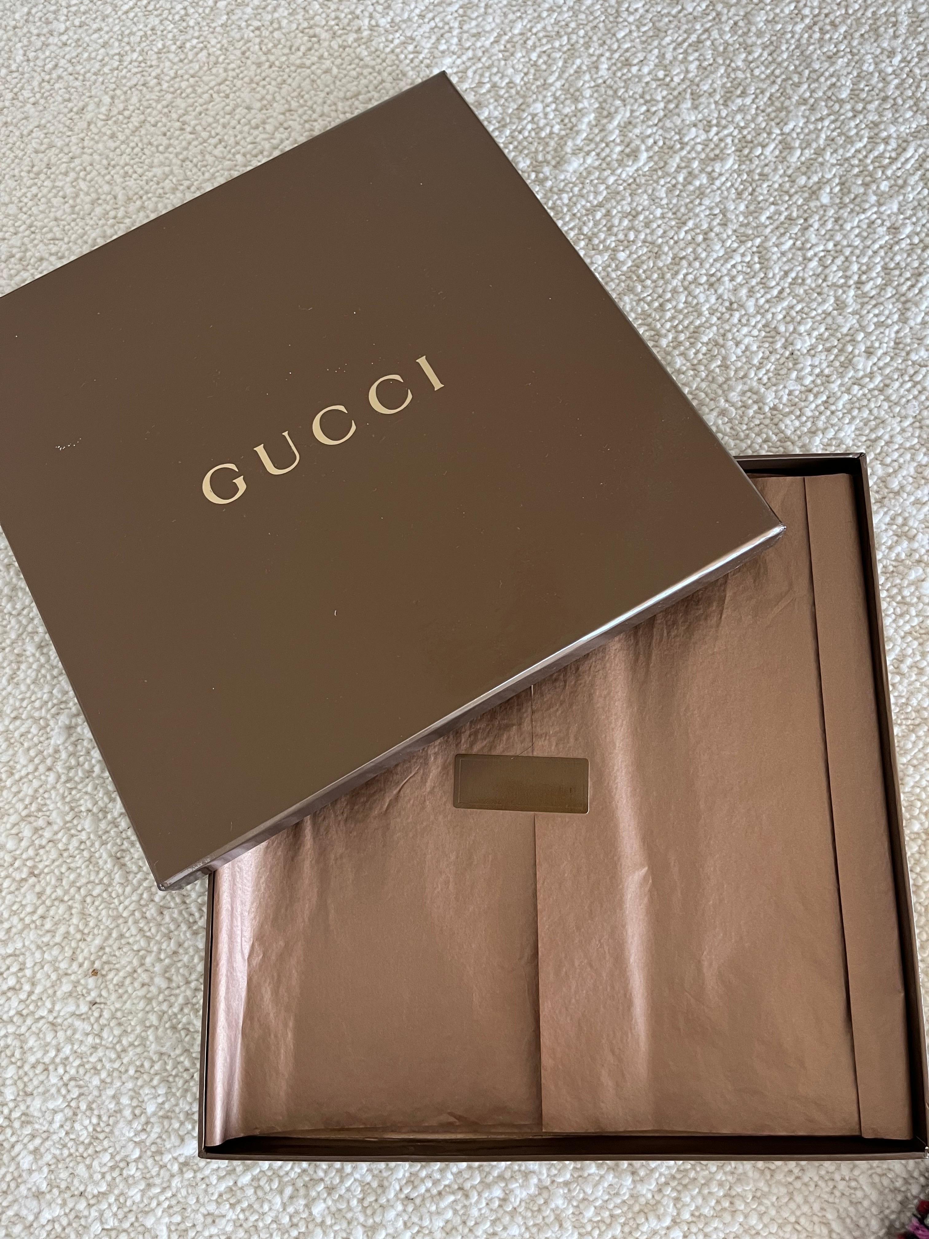 Außergewöhnlicher gestreifter Schal von Tom Ford für Gucci mit Quaste - Feuerschutz Neutral im Angebot 7