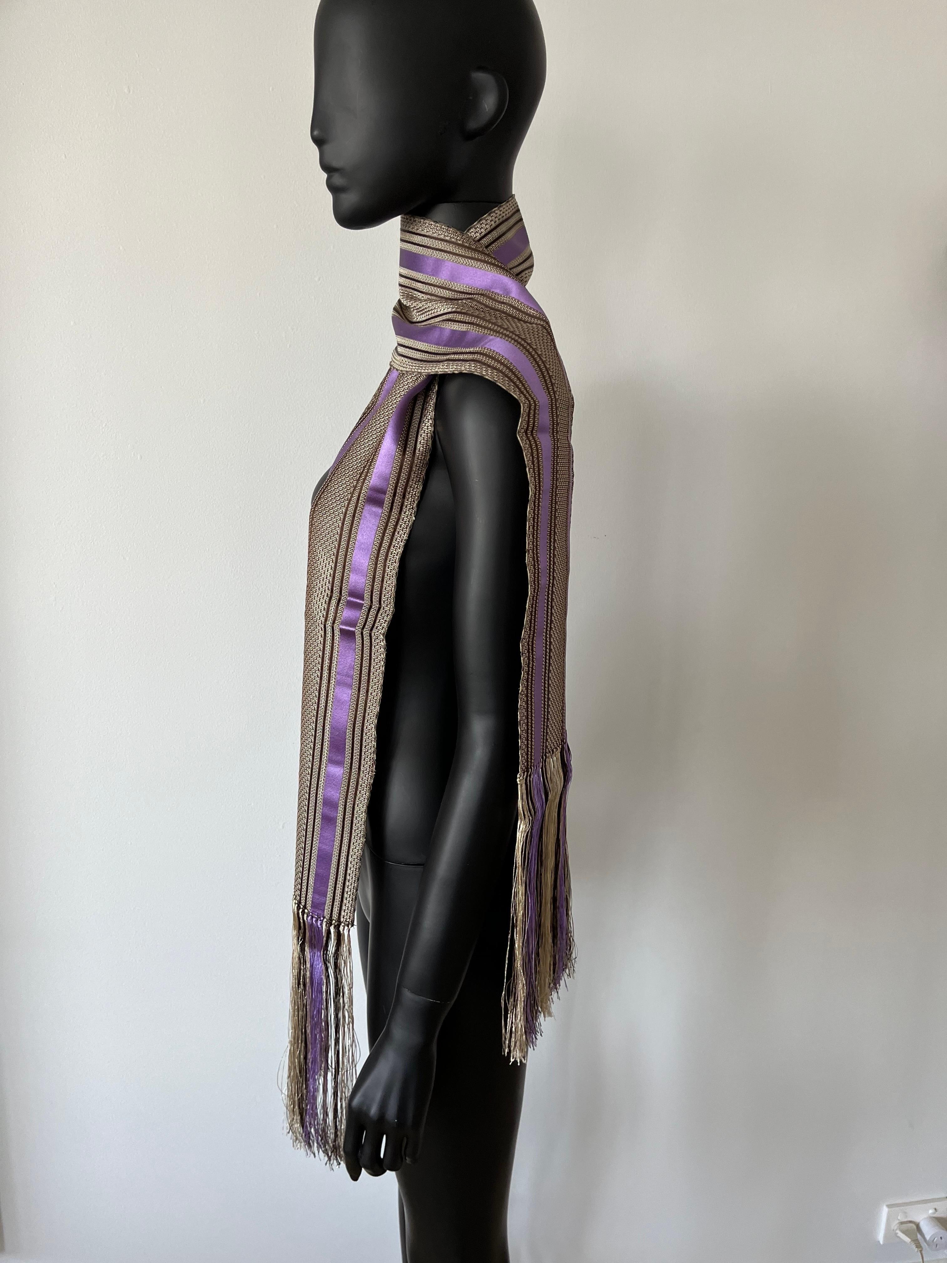Außergewöhnlicher gestreifter Schal von Tom Ford für Gucci mit Quaste - Feuerschutz Neutral im Angebot 9
