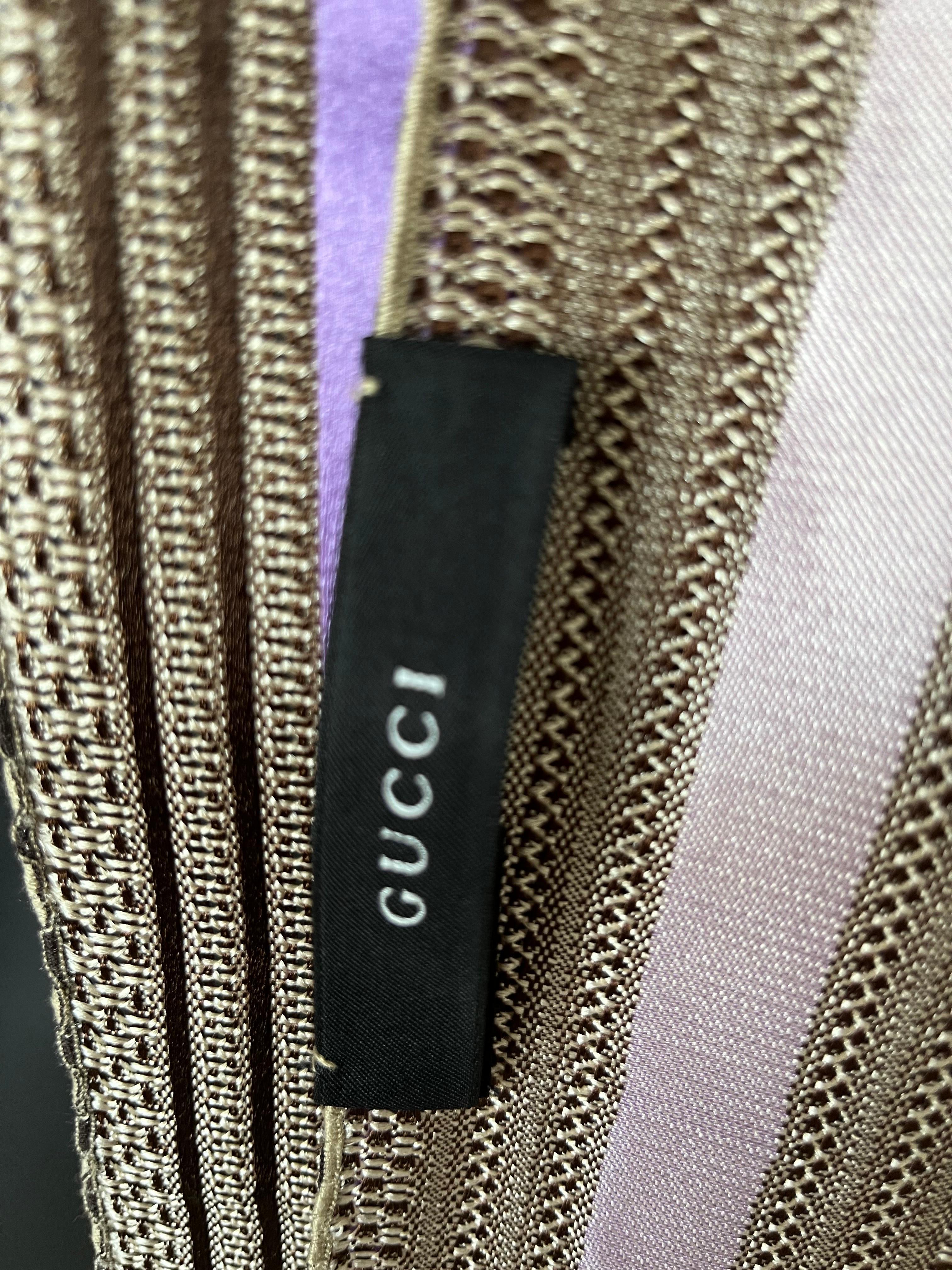 Noir Superbe écharpe à pompons rayée Tom Ford pour Gucci - Neutre et dégradé en vente