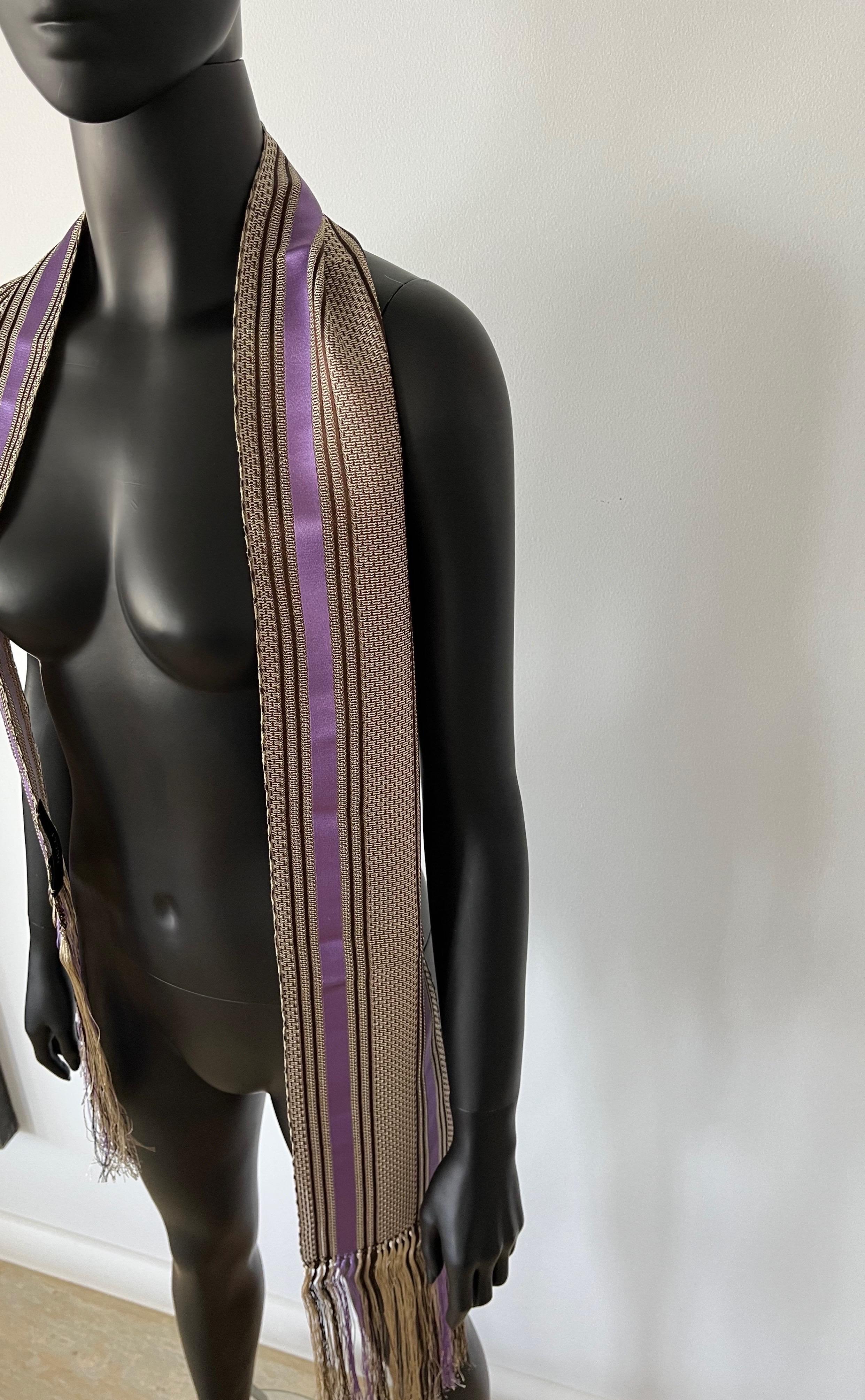 Außergewöhnlicher gestreifter Schal von Tom Ford für Gucci mit Quaste - Feuerschutz Neutral im Angebot 3
