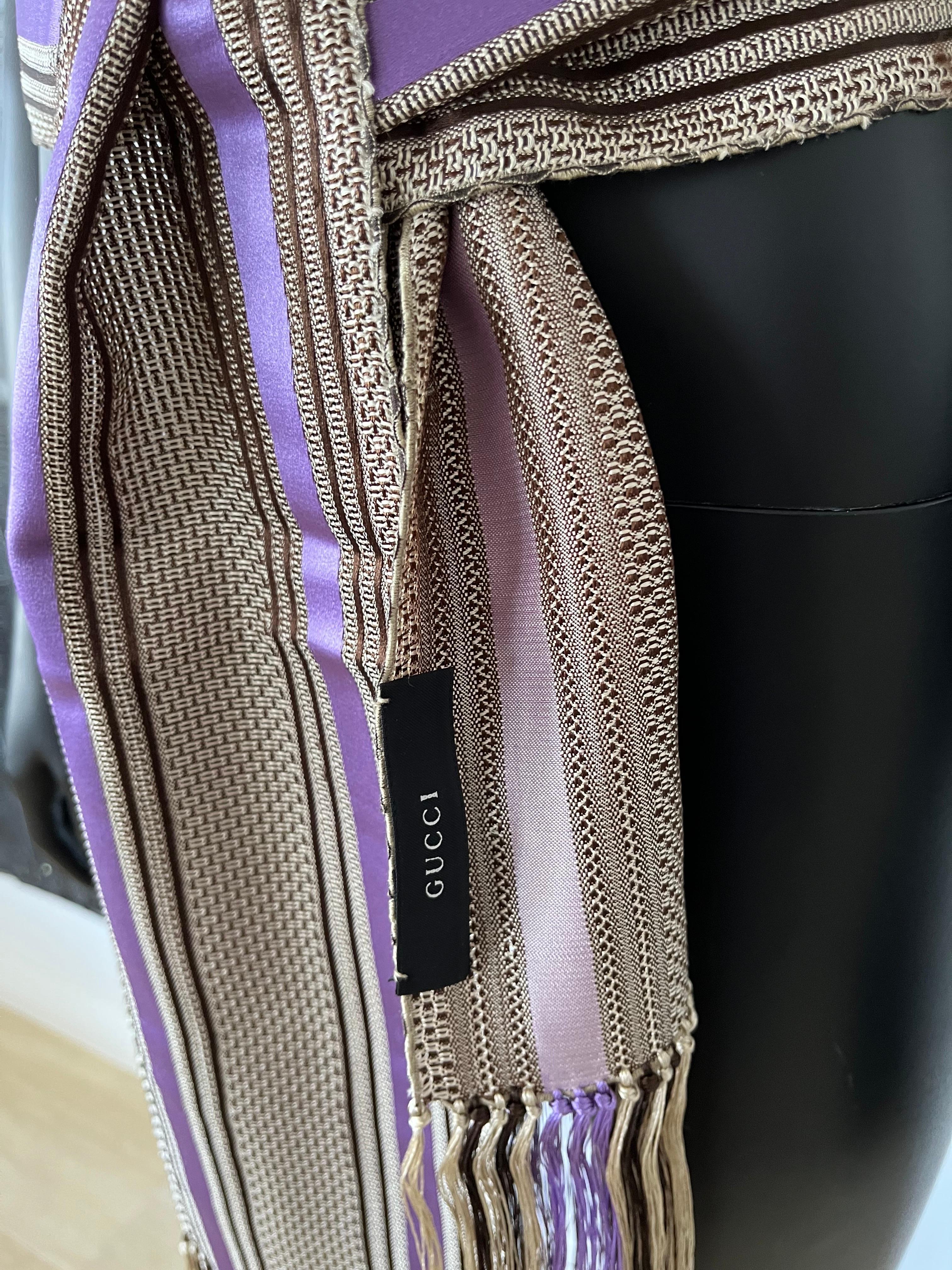 Außergewöhnlicher gestreifter Schal von Tom Ford für Gucci mit Quaste - Feuerschutz Neutral im Angebot 4