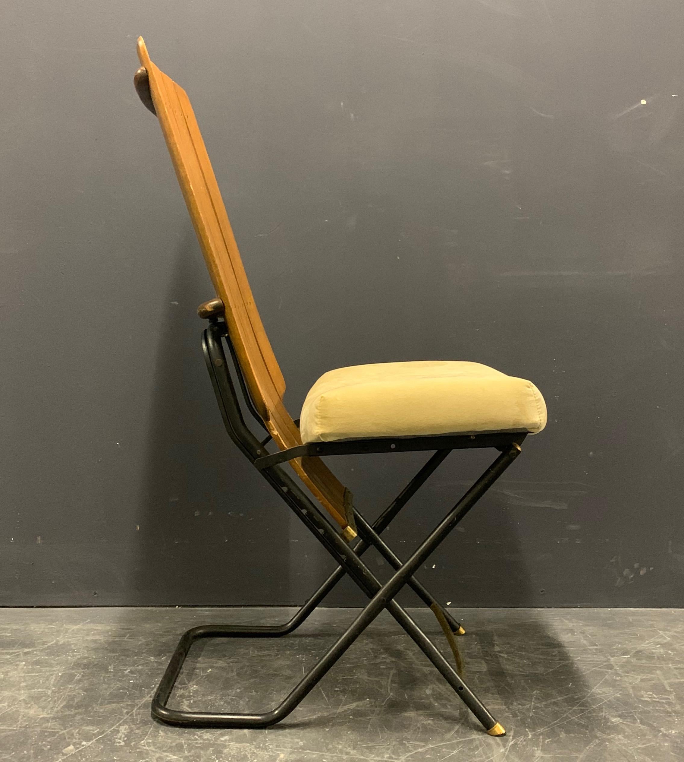Mid-Century Modern Amazing Transformation Chair from Italy Attributed to Oswaldo Borsani For Sale