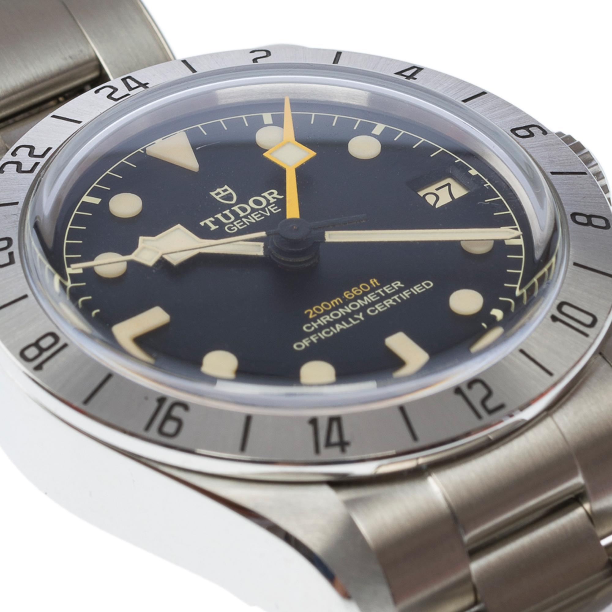 Amazing Tudor Black Bay Pro 39mm Automatic Watch in steel For Sale 2