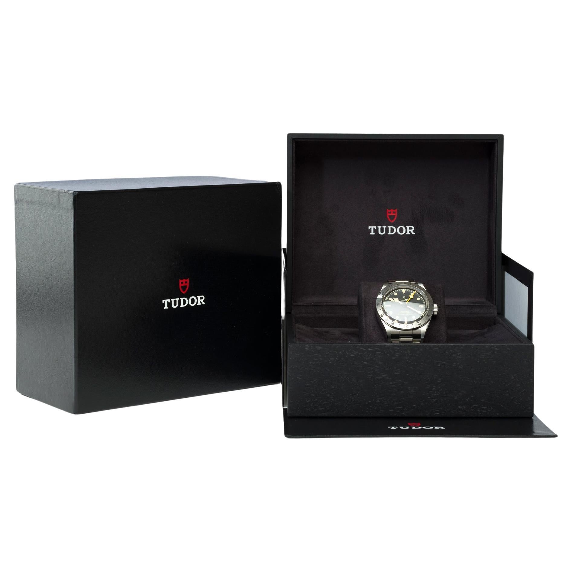 Amazing Tudor Black Bay Pro 39mm Automatic Watch in steel For Sale