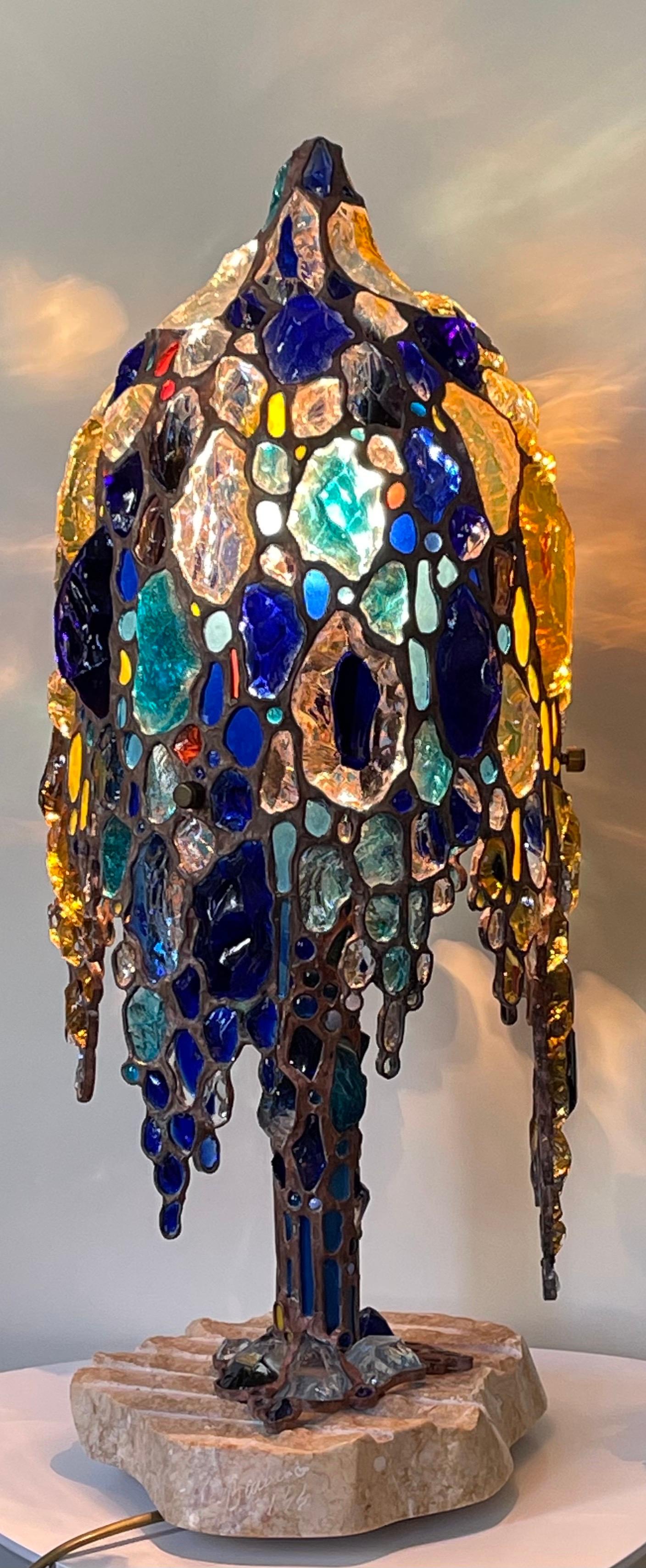 Italian Designer Jeweled Cast Bronze and Marble Signed Table Lamp, circa 1970s In Excellent Condition In Wiesbaden, Hessen