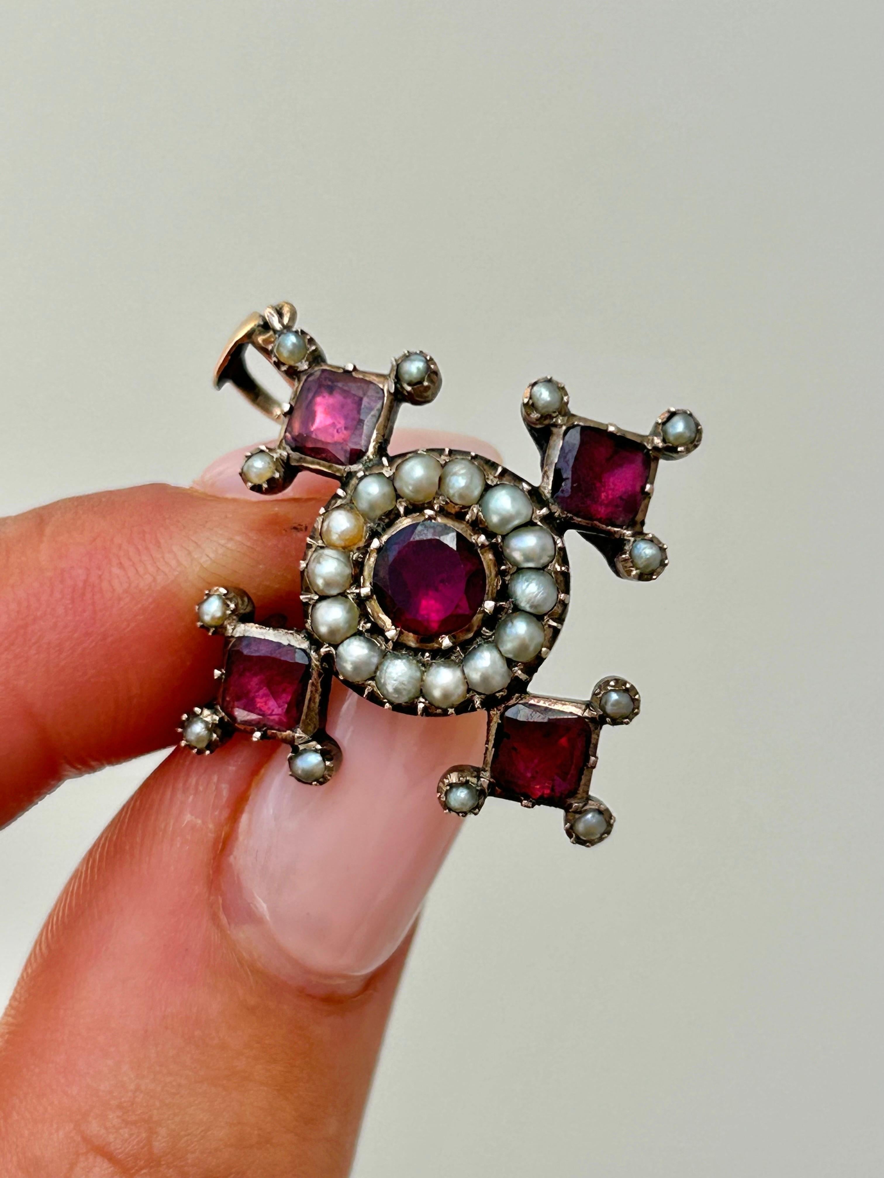 Women's or Men's Amazing Victorian Flat Cut Garnet and Pearl Gold Brooch / Pendant For Sale