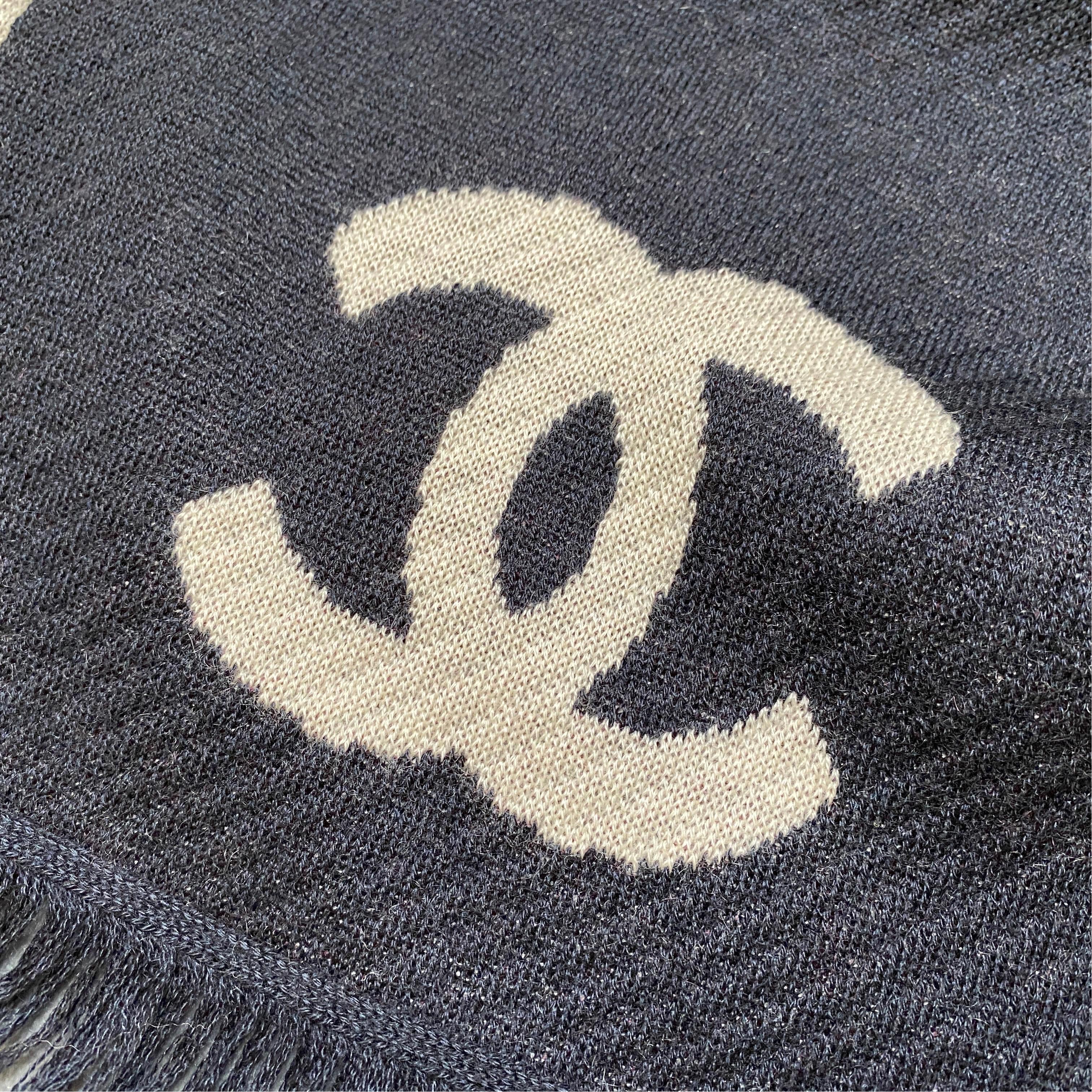 Amazing Vintage Burgundy Blue and White Cashmere Scarf by Chanel In Excellent Condition In Aci Castello, IT