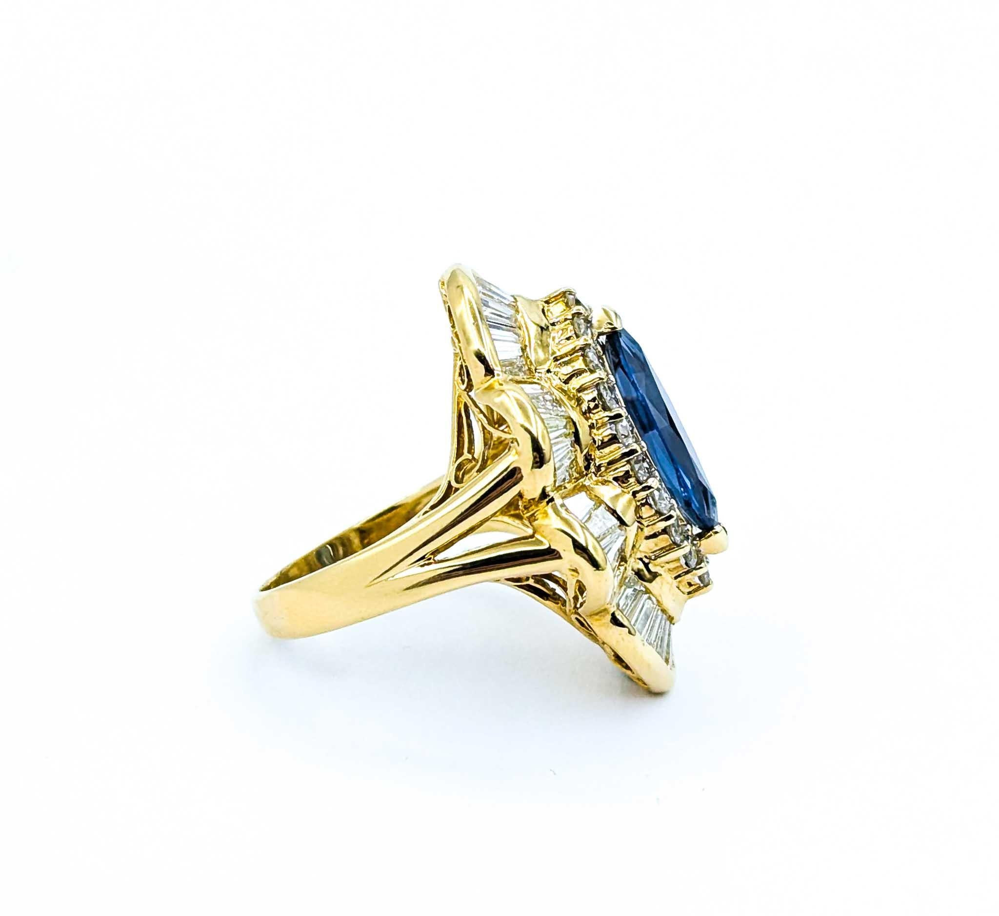 Amazing Vintage GIA 2.16ct Sapphire & Baguette Diamond halo Ring For Sale 4