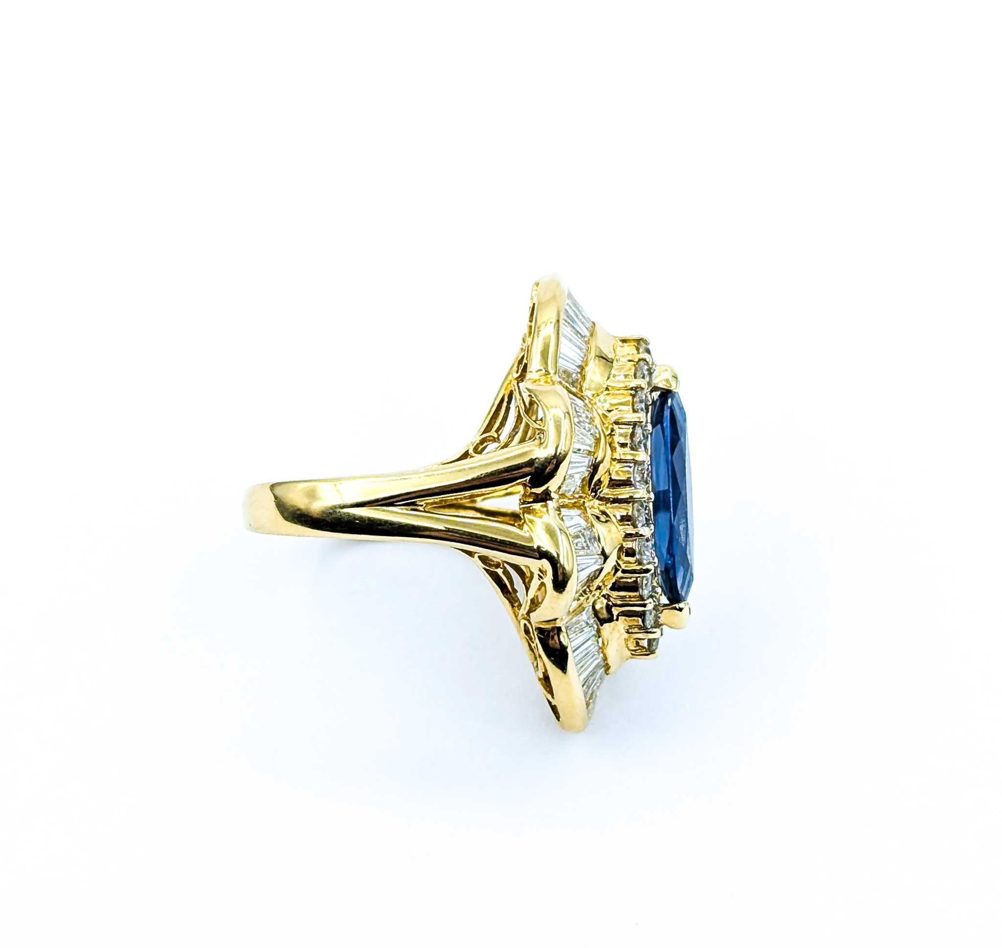 Amazing Vintage GIA 2.16ct Sapphire & Baguette Diamond halo Ring For Sale 1