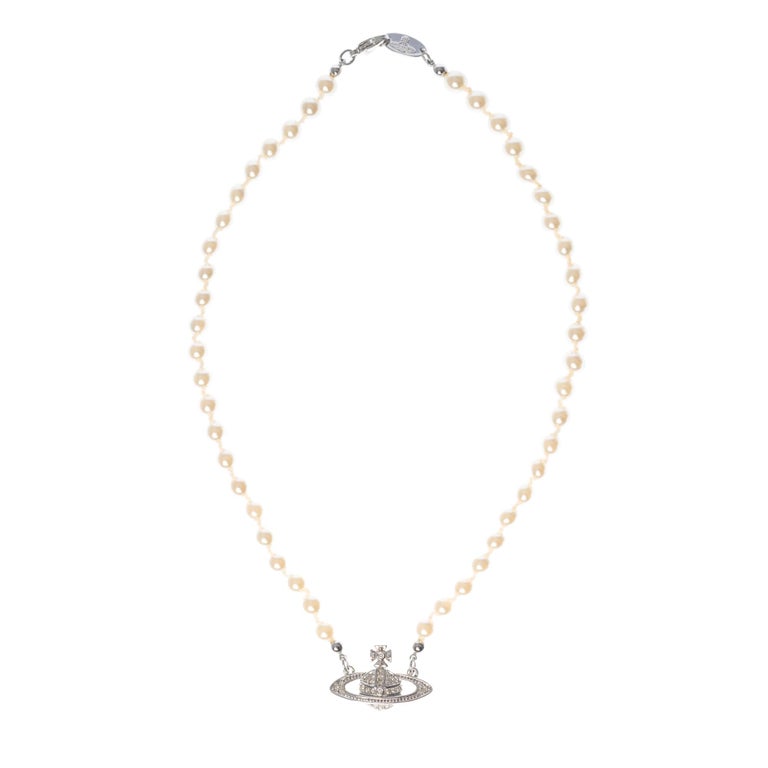 Amazing Vivienne Westwood Necklace with pearl replica and silver