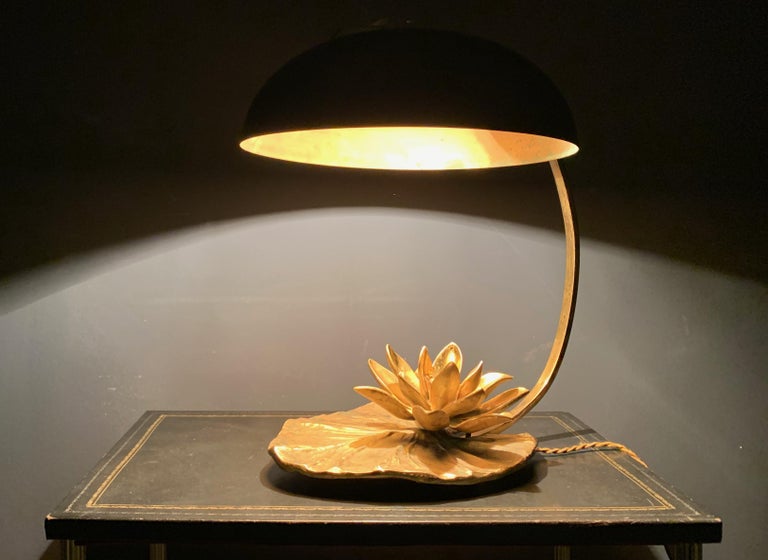 Amazing Water Lily / Nenuphar Table Lamp with Crazy Patina For Sale 4