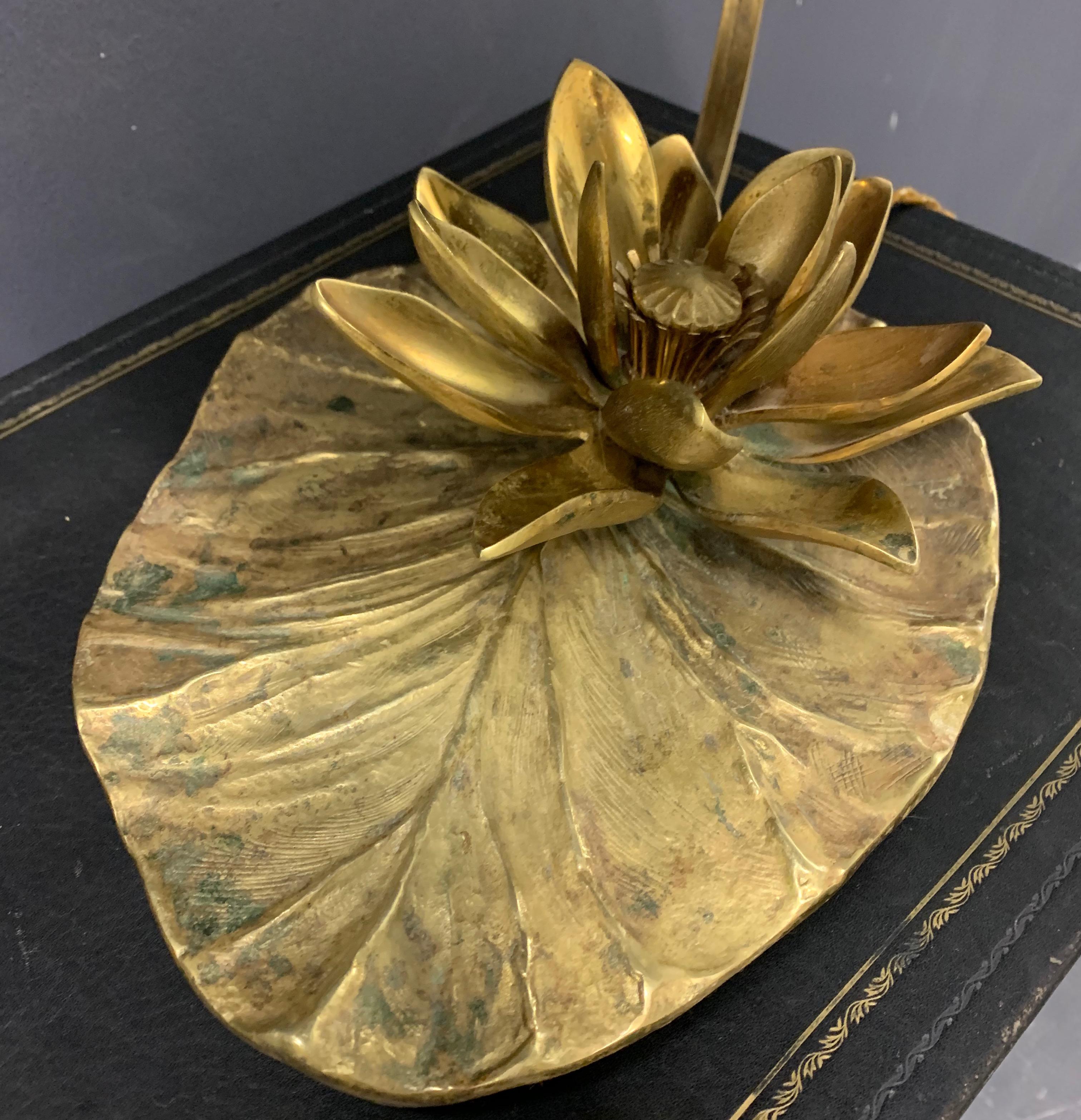 Amazing Water Lily / Nenuphar Table Lamp with Crazy Patina For Sale 6