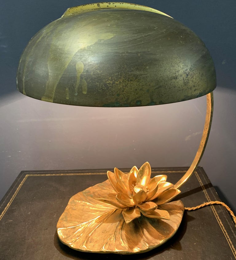 Amazing Water Lily / Nenuphar Table Lamp with Crazy Patina For Sale 11