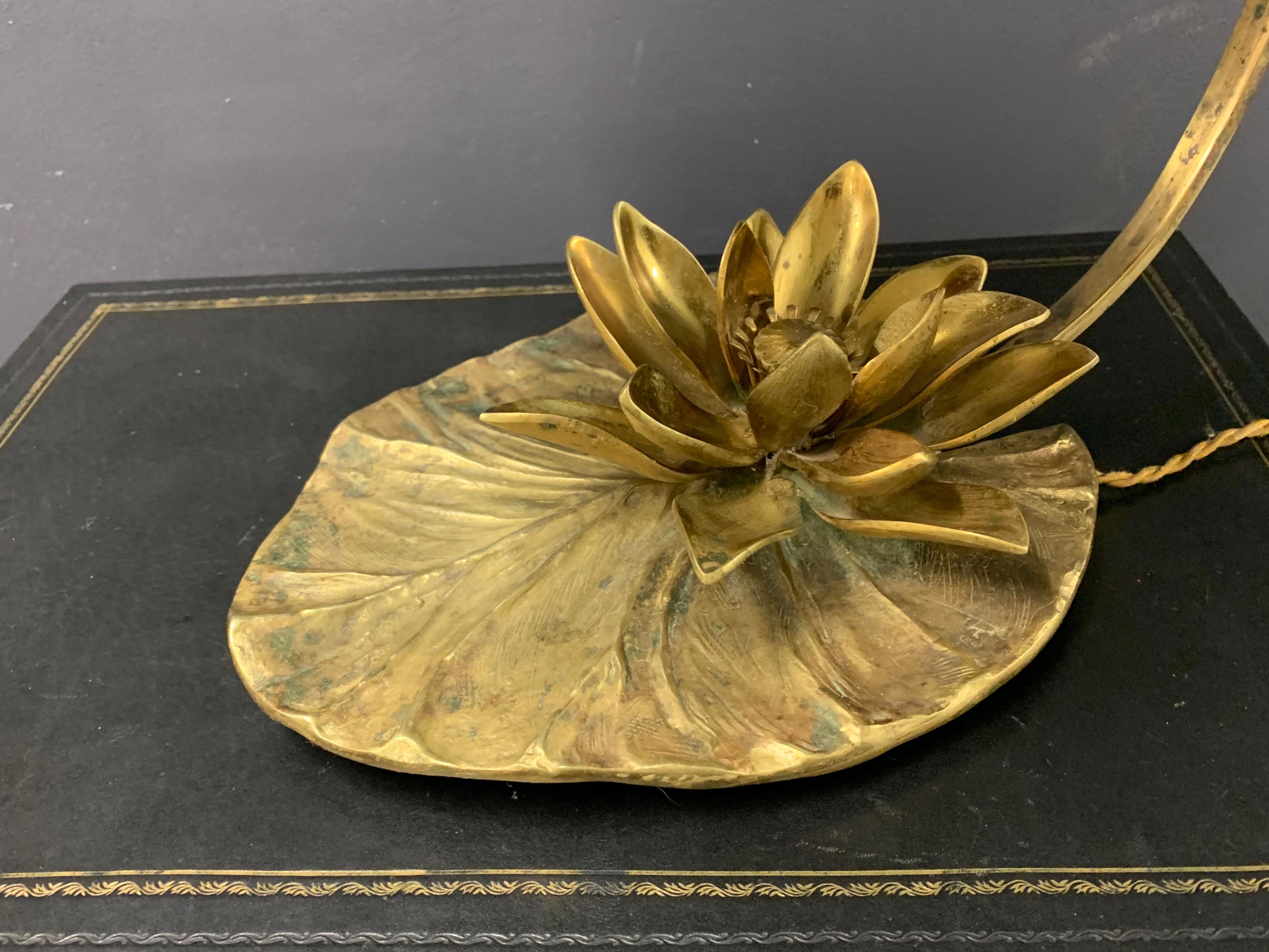 Amazing Water Lily / Nenuphar Table Lamp with Crazy Patina For Sale 10