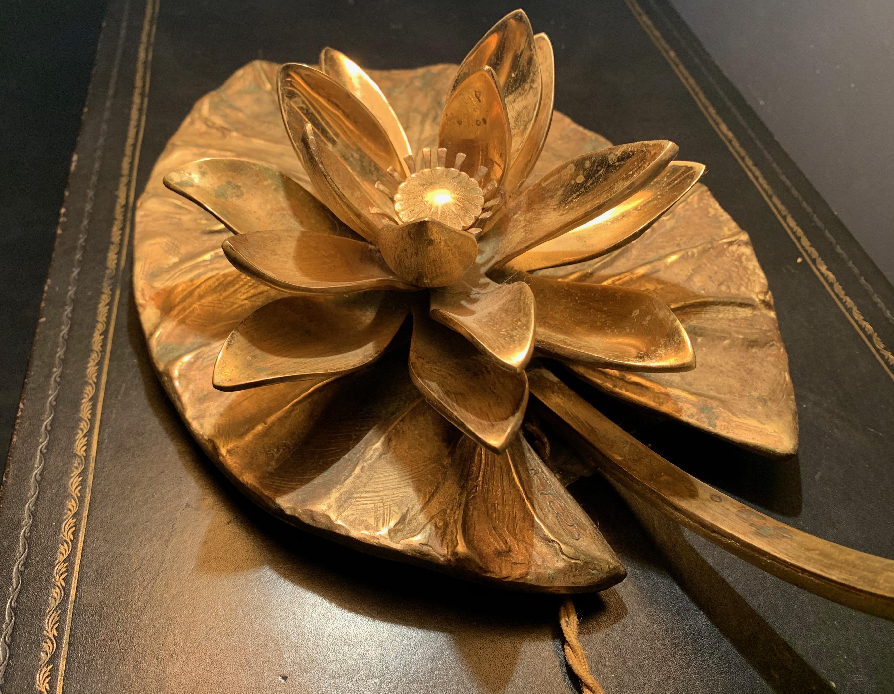 French Amazing Water Lily / Nenuphar Table Lamp with Crazy Patina For Sale