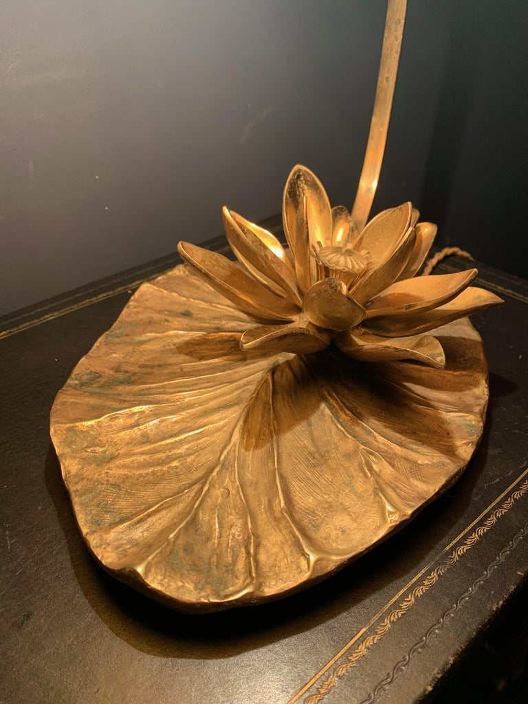 Amazing Water Lily / Nenuphar Table Lamp with Crazy Patina For Sale 1