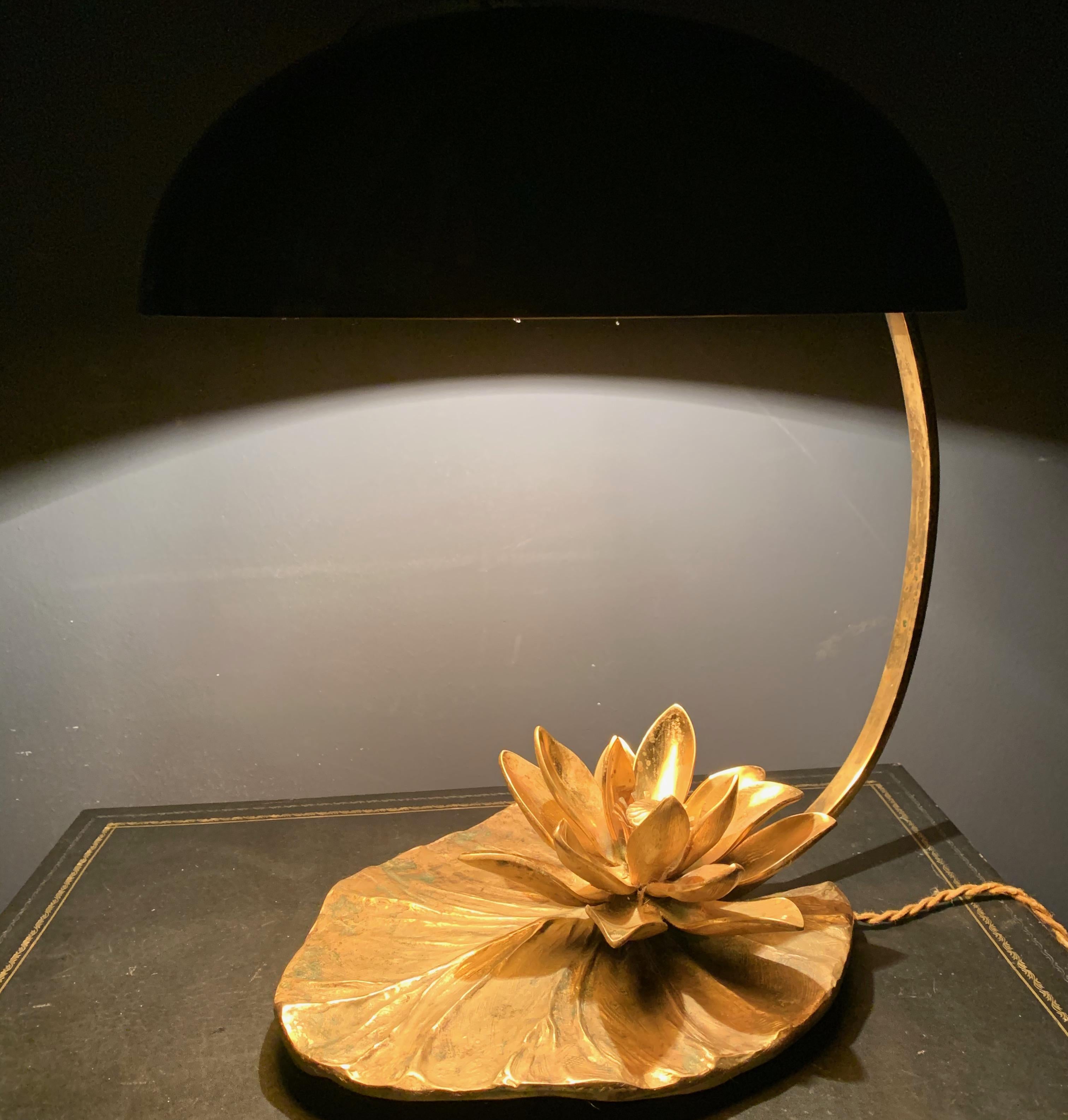 Bronze Amazing Water Lily / Nenuphar Table Lamp with Crazy Patina For Sale