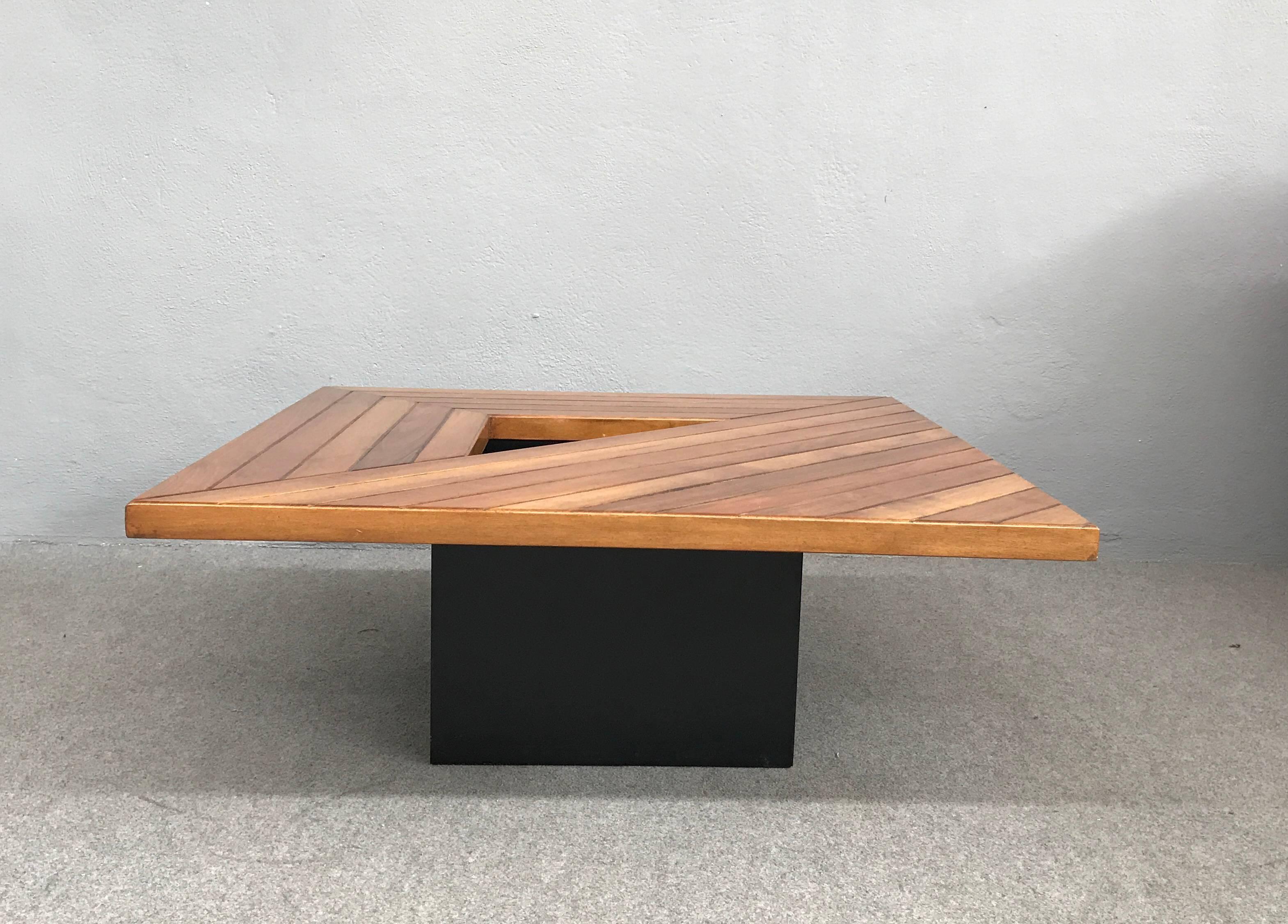 Squared wood coffee table attributed to Cassina.