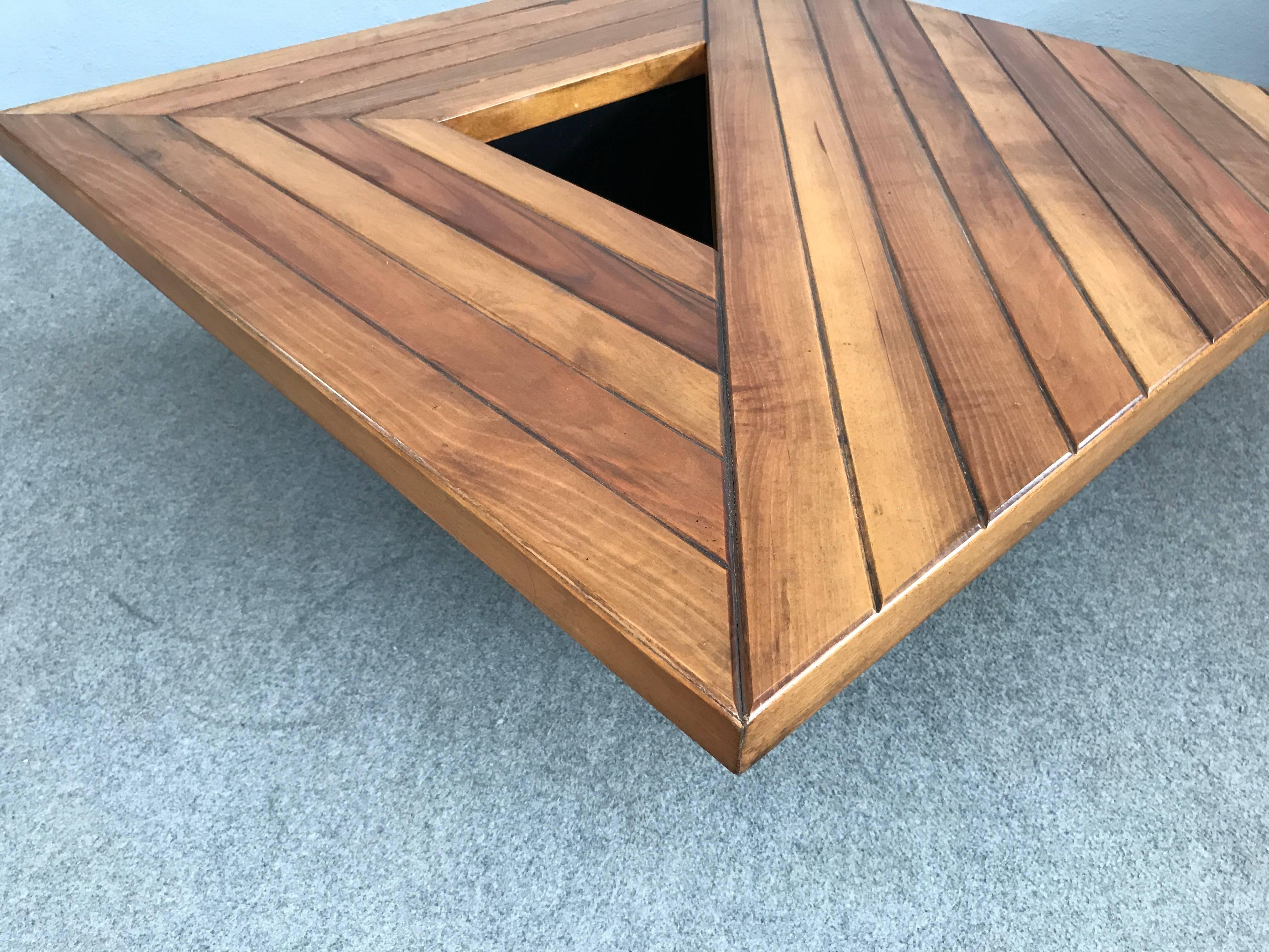 Amazing Wood Coffee Table Attributed to Cassina 2