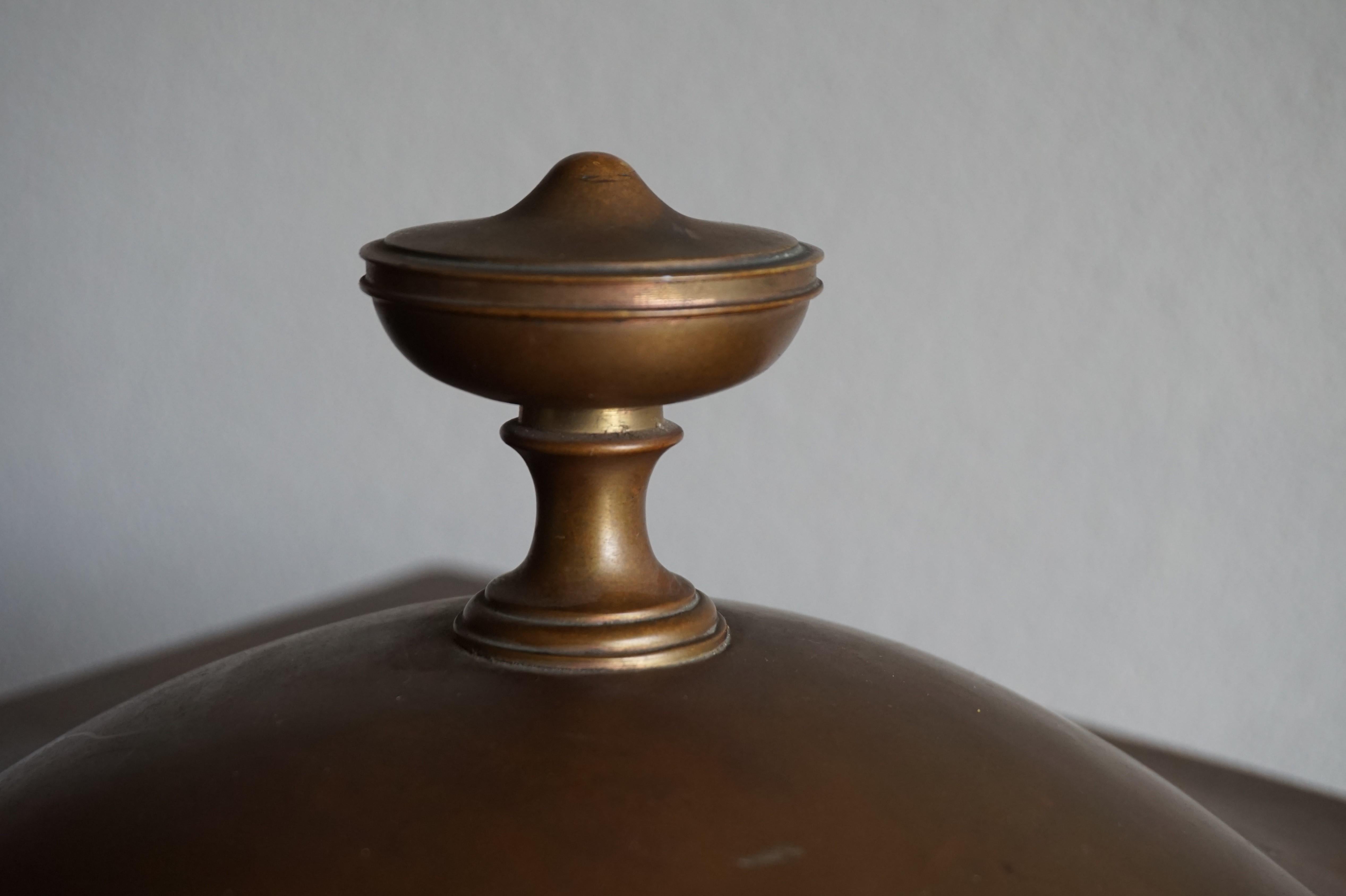 Increíblemente original, cubo de carbón para chimenea de bronce y latón hecho a mano a finales del siglo XIX 6
