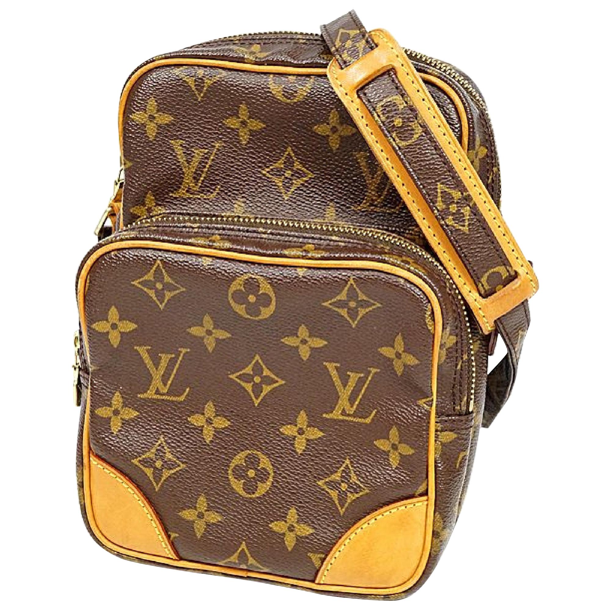 Amazon Womens shoulder bag M45236 brown Leather For Sale at 1stdibs