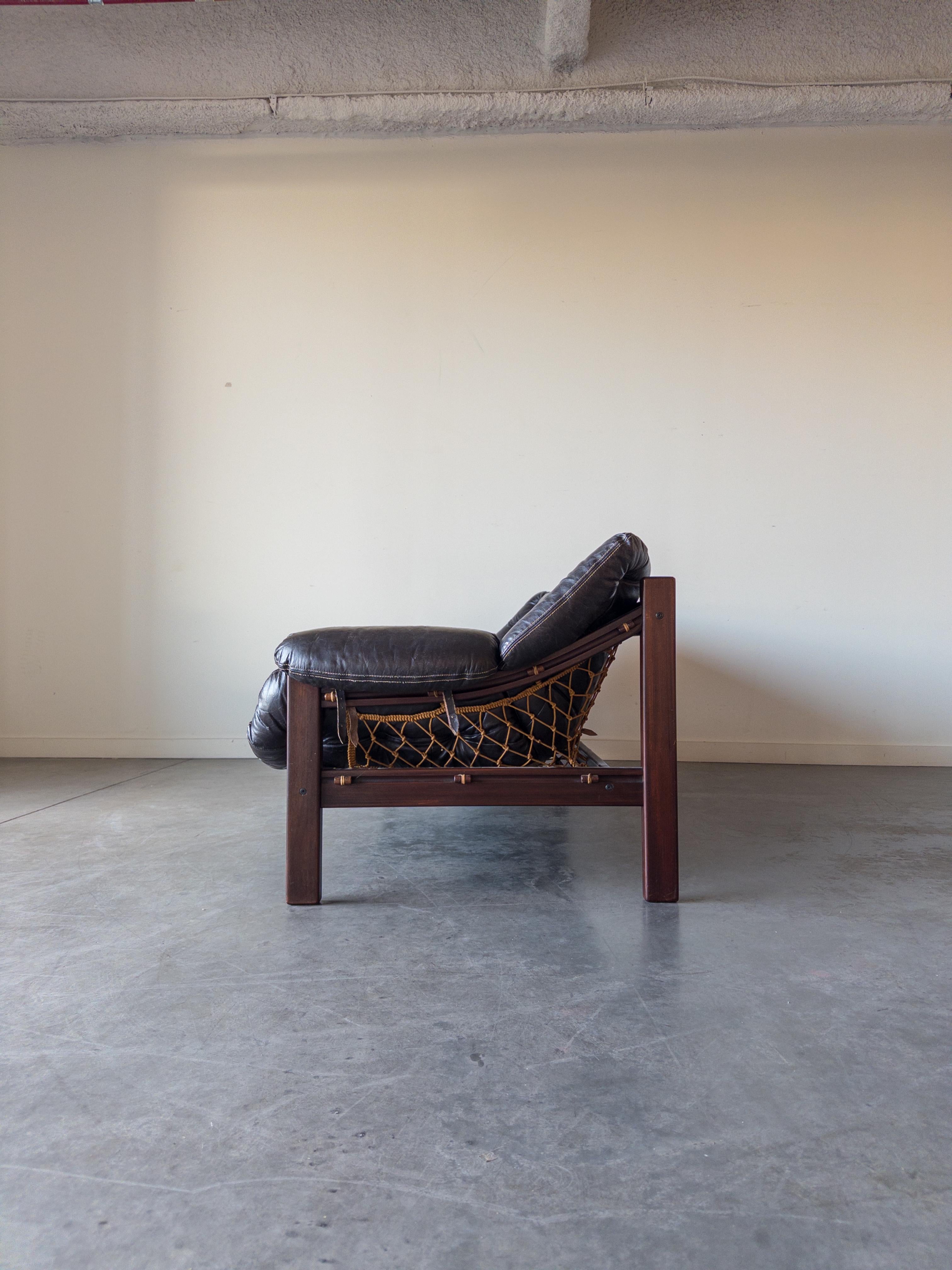 Amazonas sofa by Jean Gillon for Italma Wood Art im Zustand „Gut“ im Angebot in New York, NY