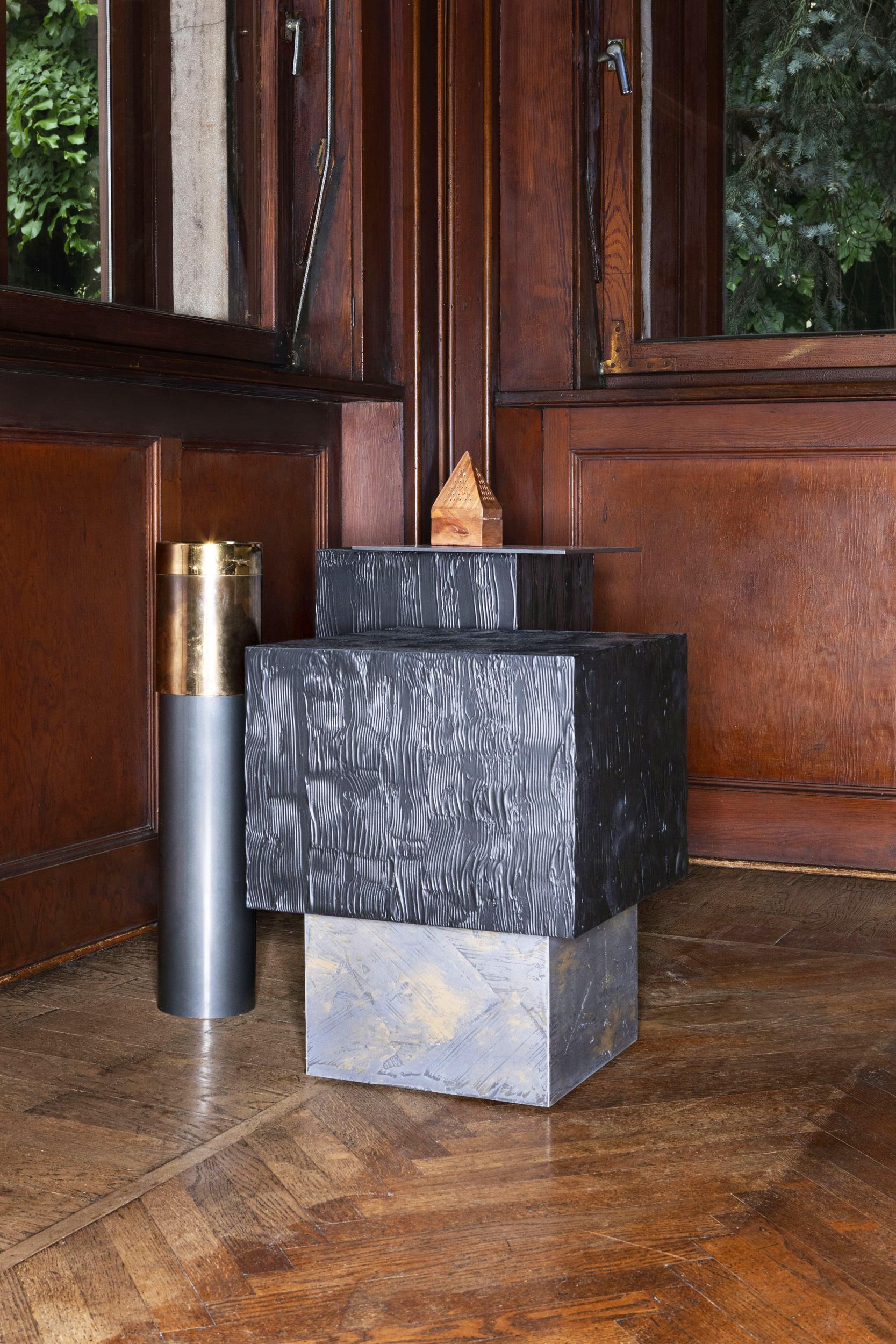 Italian Amazonia, tactile squared side table, Dainelli Studio for Somaschini, Italy For Sale
