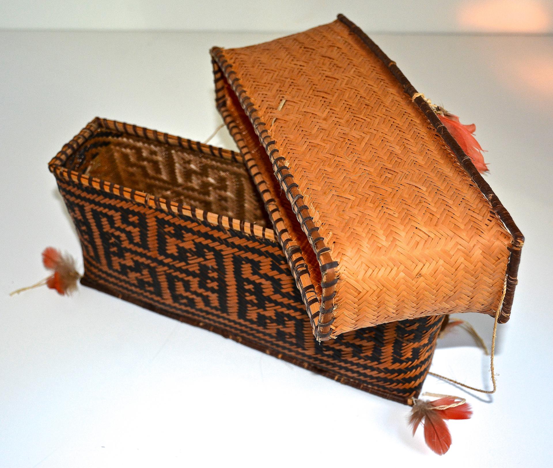 Amazonian Feather Storage Basket In Good Condition For Sale In Los Angeles, CA