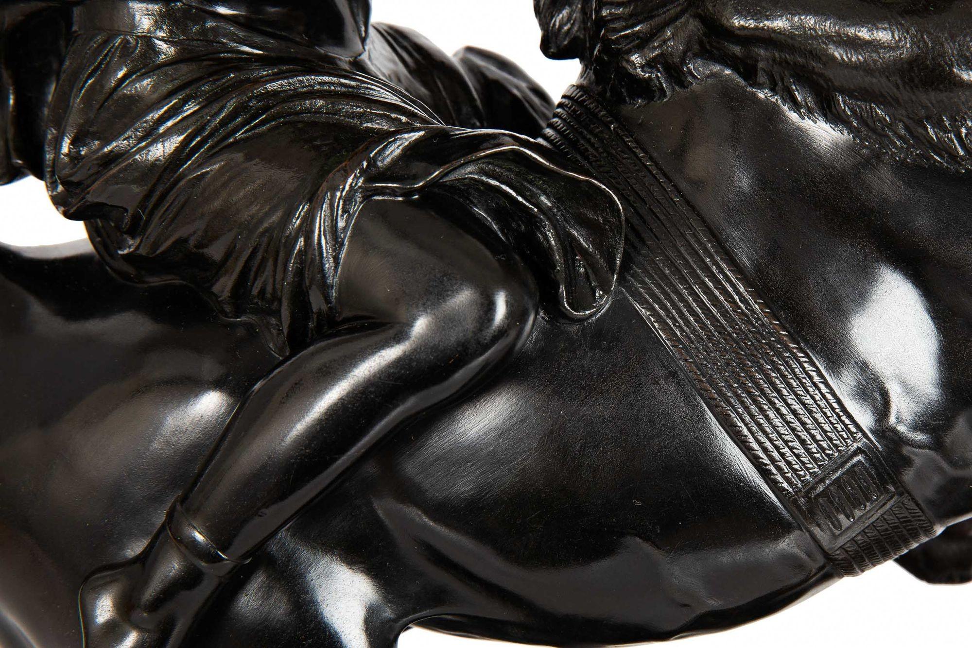 « Amazonien combattant un tigre » - Sculpture allemande en bronze ancien d'August Kiss en vente 10