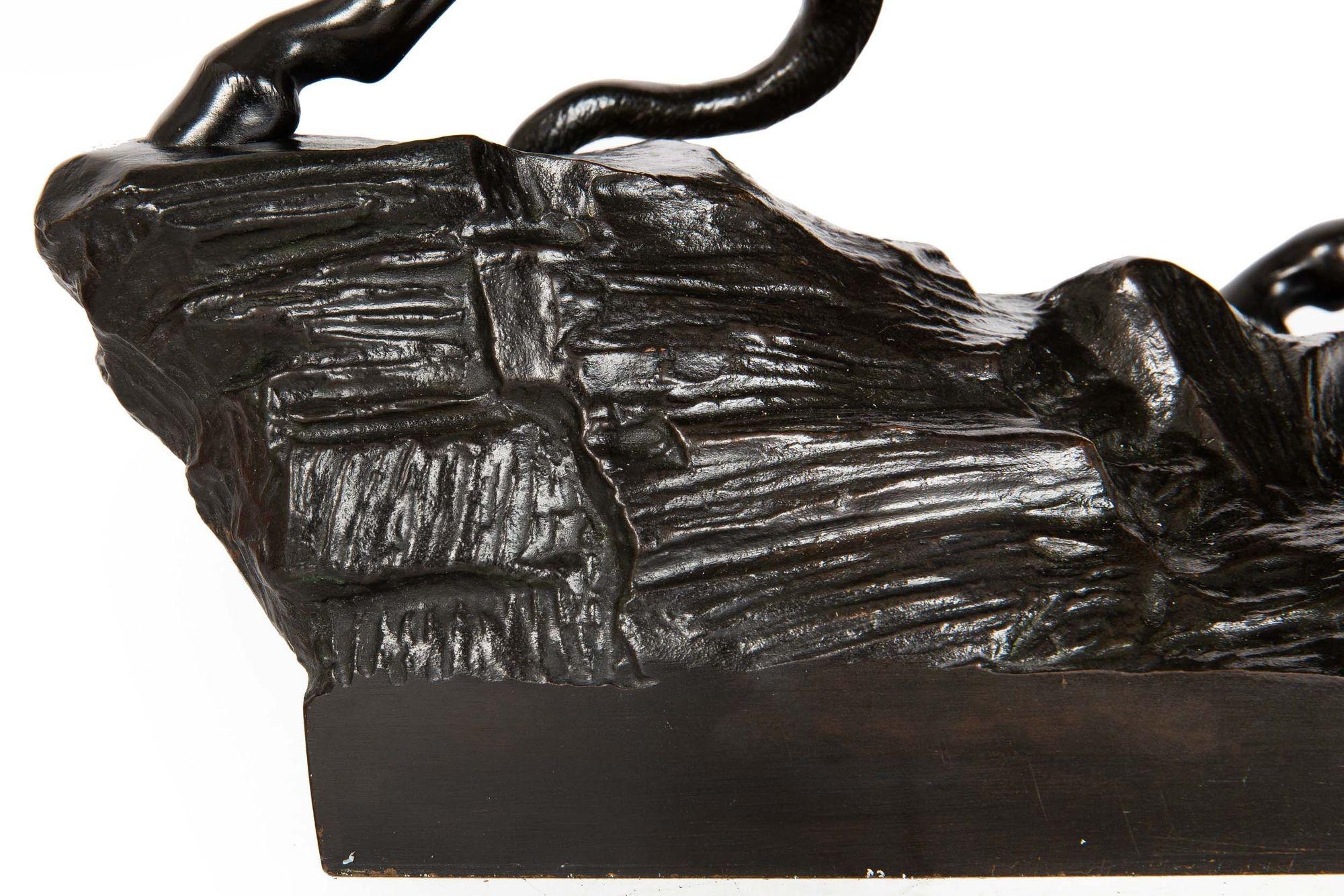 « Amazonien combattant un tigre » - Sculpture allemande en bronze ancien d'August Kiss en vente 11