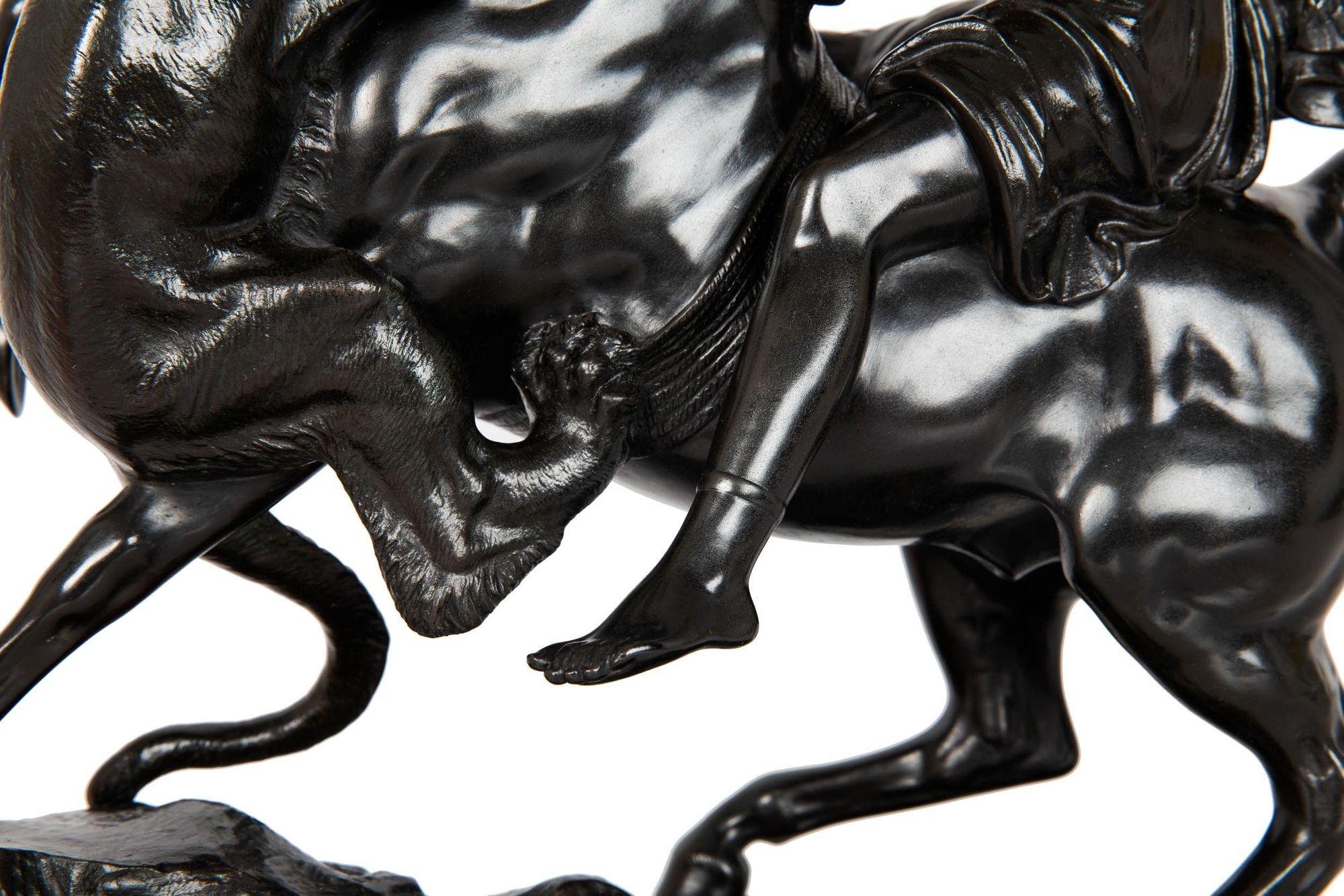 « Amazonien combattant un tigre » - Sculpture allemande en bronze ancien d'August Kiss en vente 1