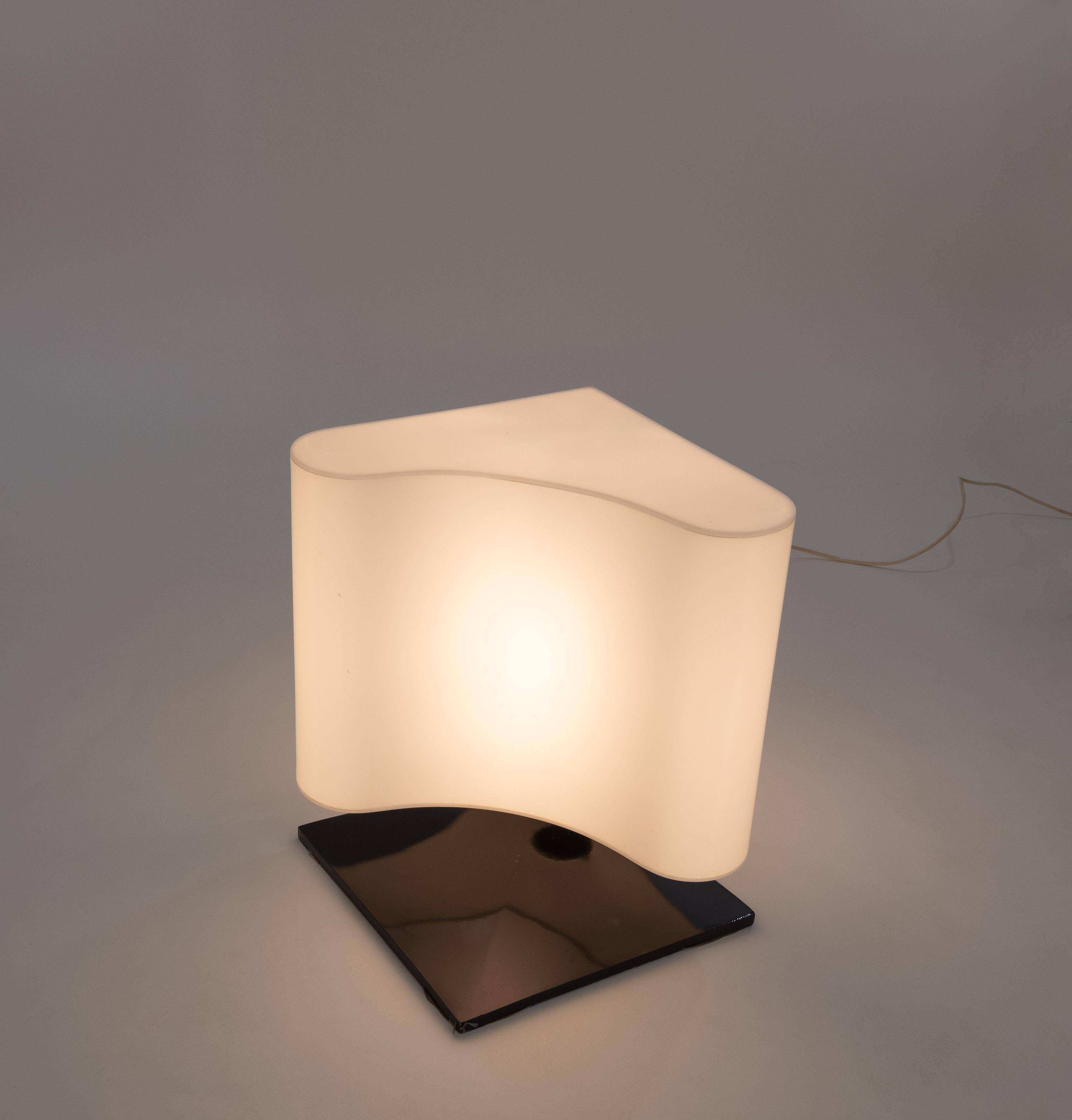 Italian Ambasciata table lamp by Vittorio Introini for Stilnovo, 1960s For Sale