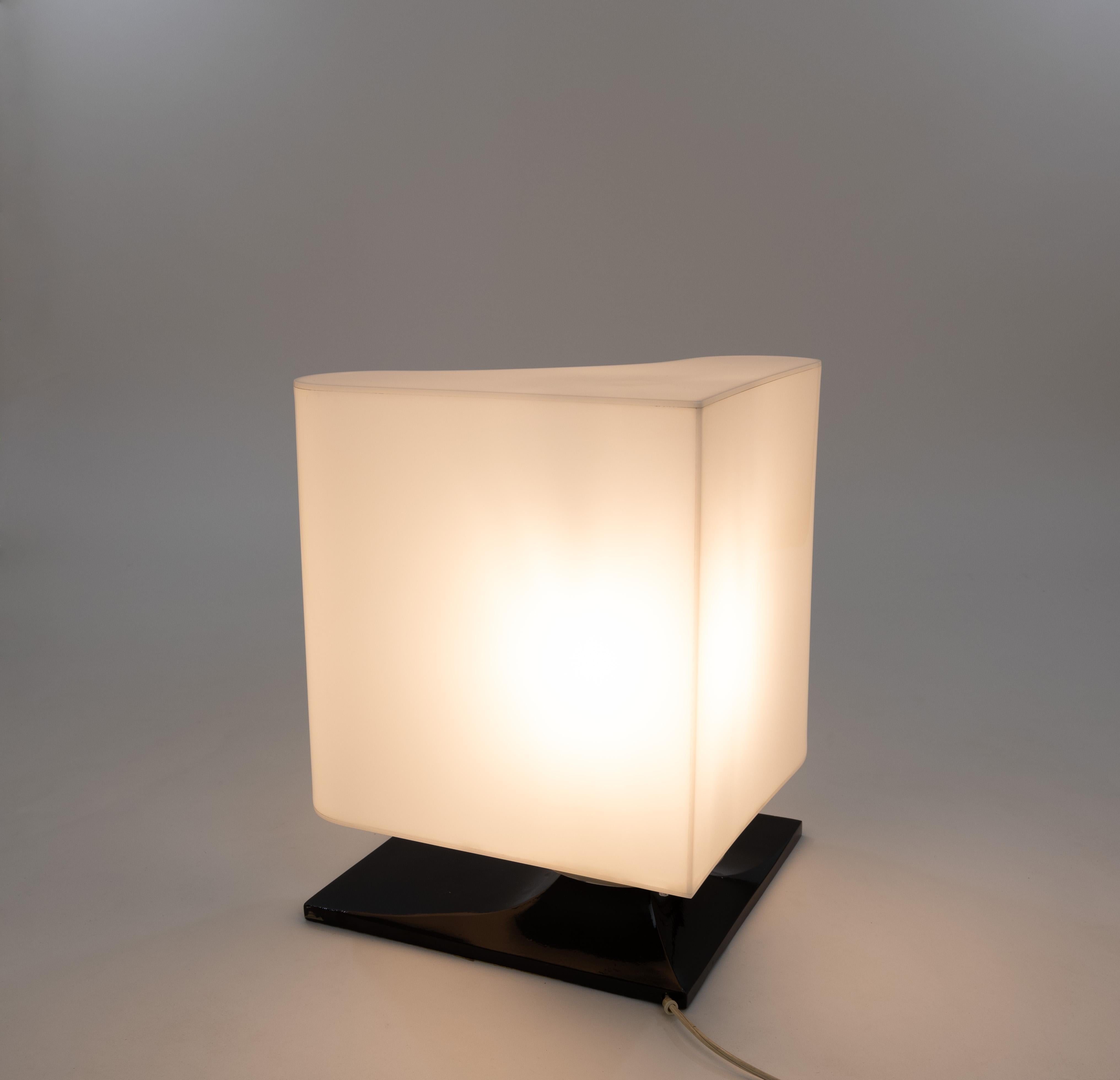Ambasciata table lamp by Vittorio Introini for Stilnovo, 1960s In Good Condition For Sale In Rotterdam, NL