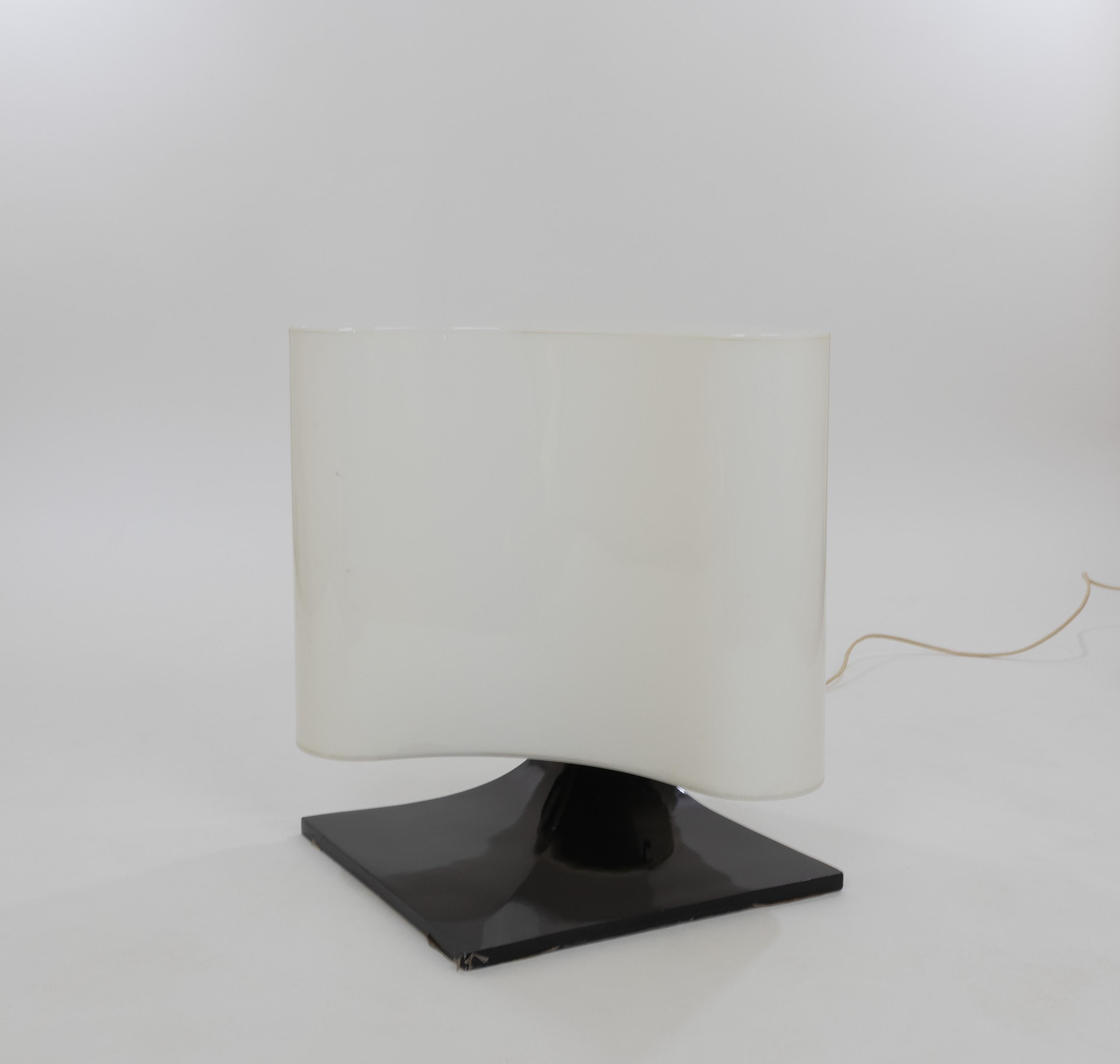 Metal Ambasciata table lamp by Vittorio Introini for Stilnovo, 1960s For Sale