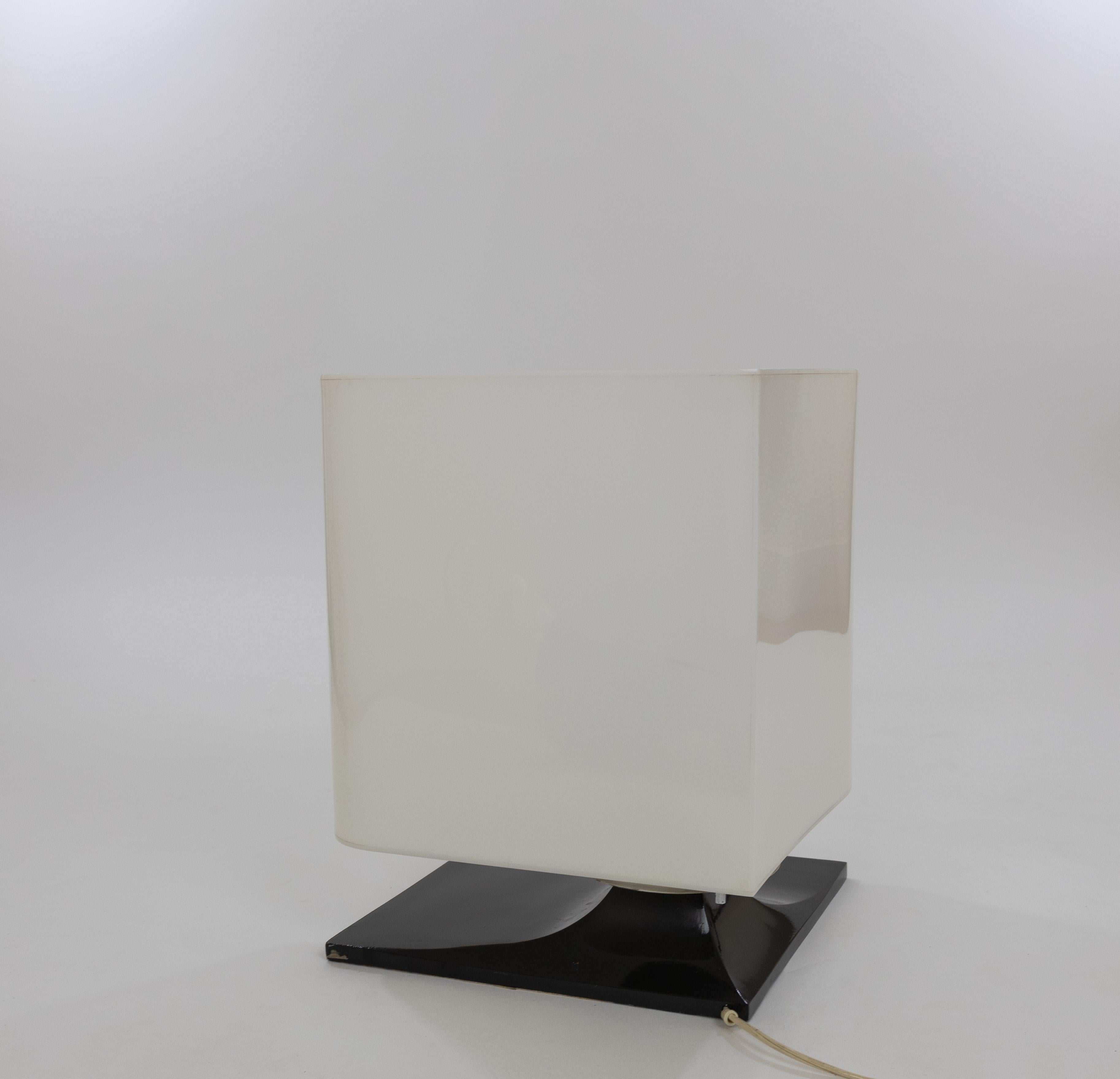 Ambasciata table lamp by Vittorio Introini for Stilnovo, 1960s For Sale 2