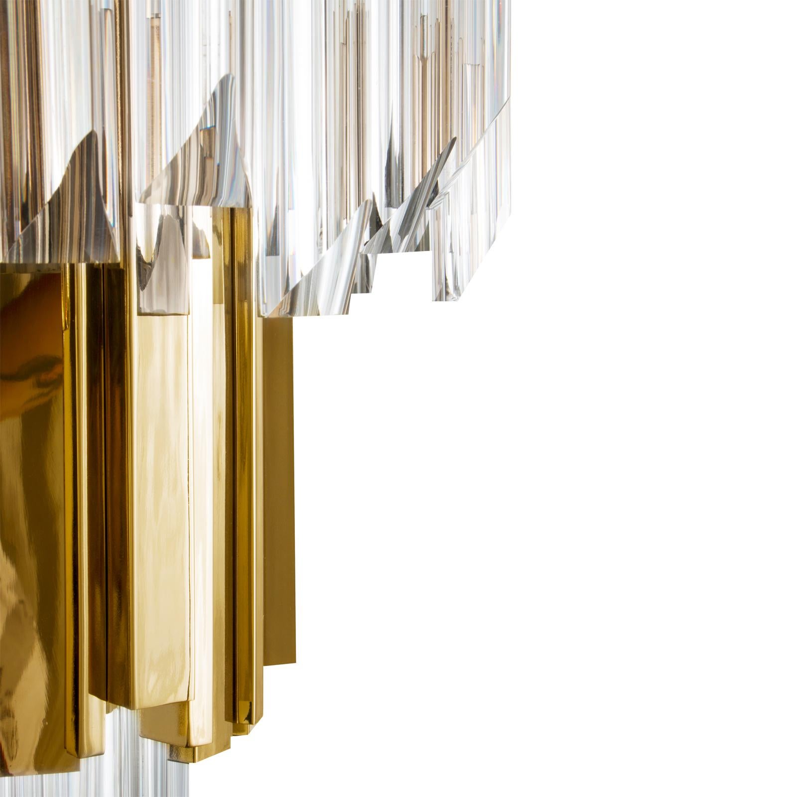 Contemporary Ambassador Medium Pendant with Crystal Glass Pendants For Sale
