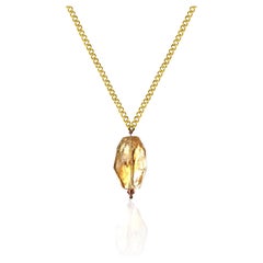 Used Amber 9 Carat Yellow Gold Pendant Necklace