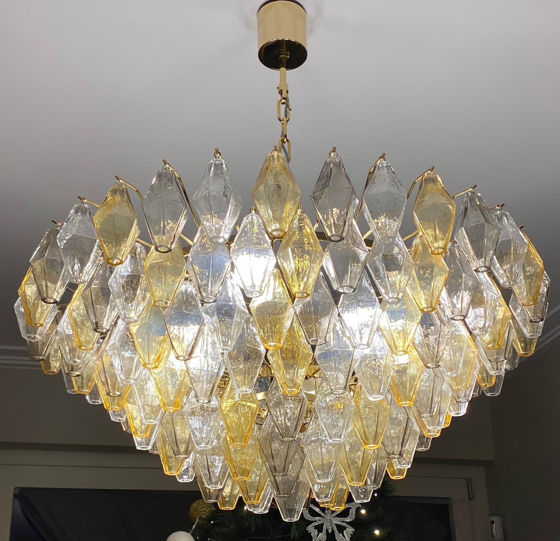 Grand lustre ou plafonnier en verre de Murano Poliedri gris et ambré Excellent état - En vente à Rome, IT