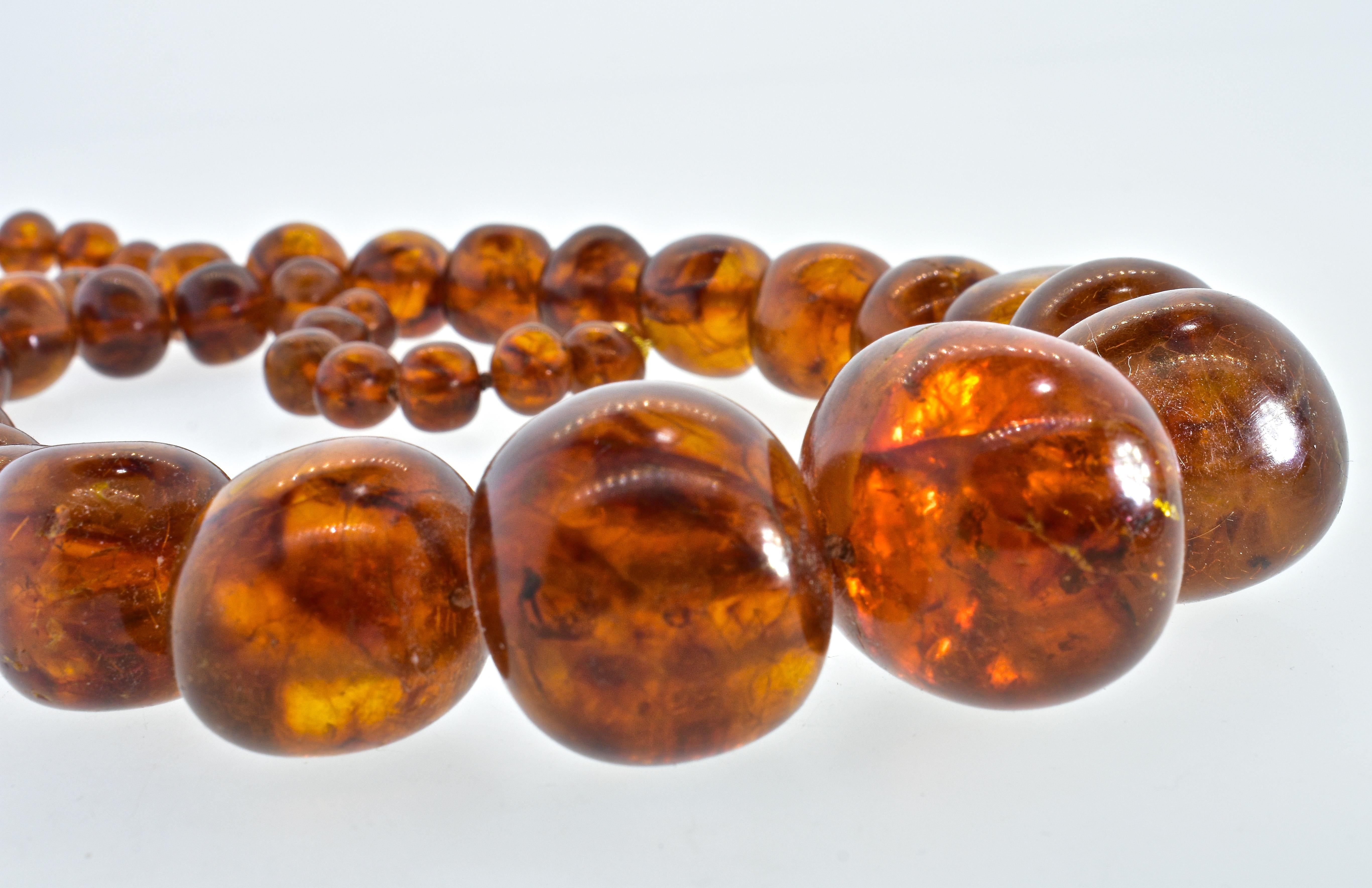 Amber and 18 Karat Large Vintage Necklace In Good Condition In Aspen, CO
