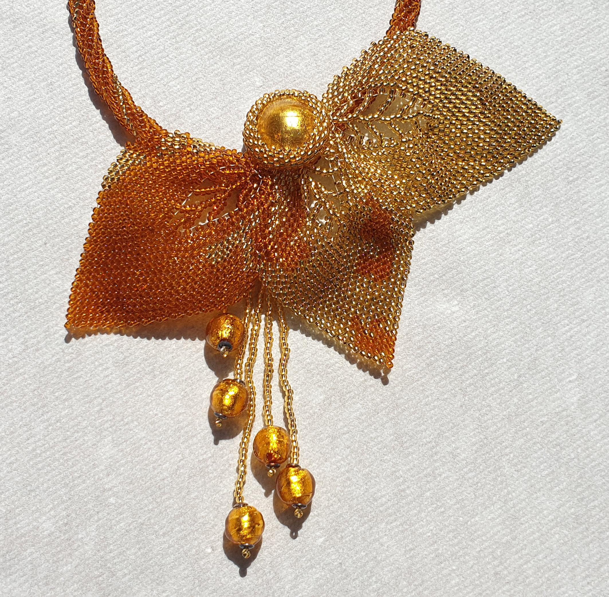 Amber and gold Murano glass beads fashion necklace by Venetian artist Paola B. In New Condition In Dallas, TX