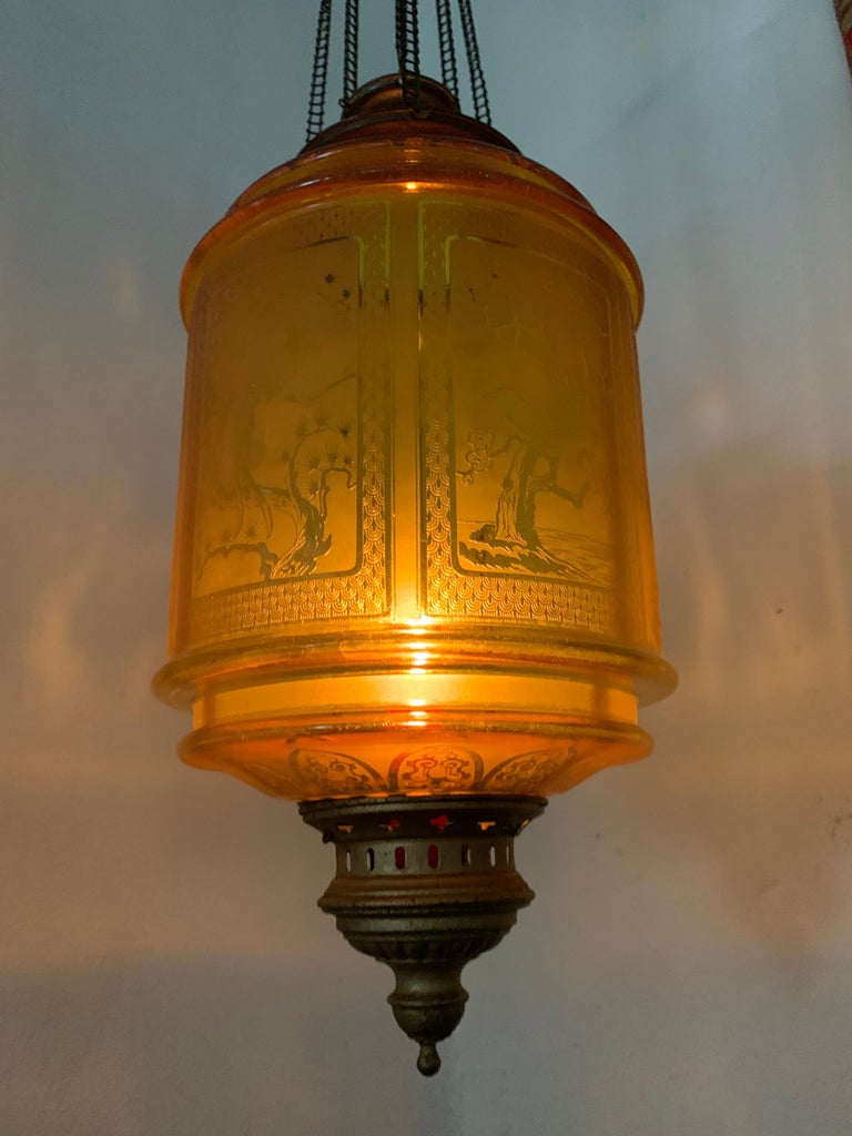 Amber Art Nouveau Candle Lantern by Baccarat France, Depicting Birds, circa 1890 In Good Condition For Sale In Merida, Yucatan