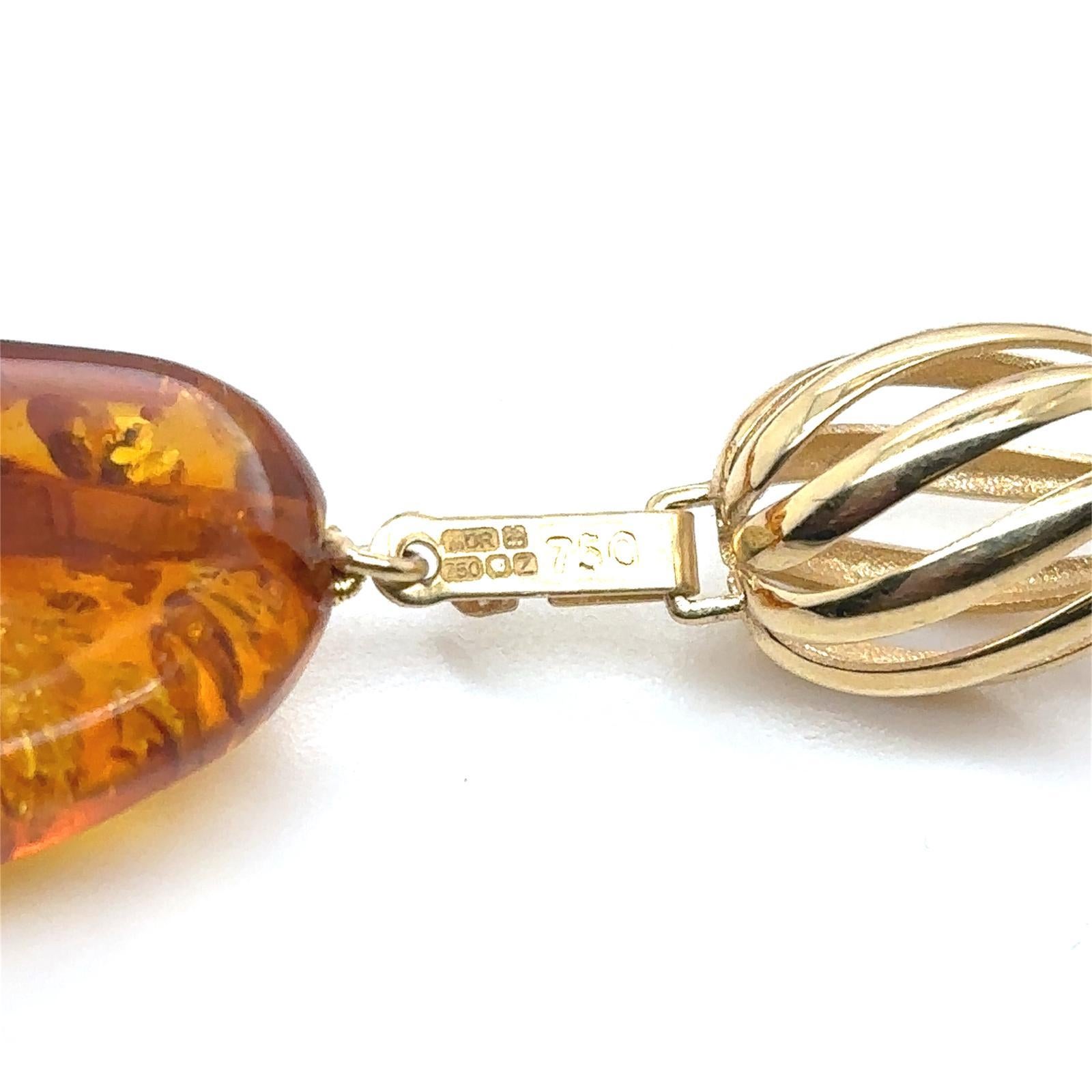 Amber Bead Cleopatra Style Collar Necklace 18 Karat Yellow Gold Clasp For Sale 2