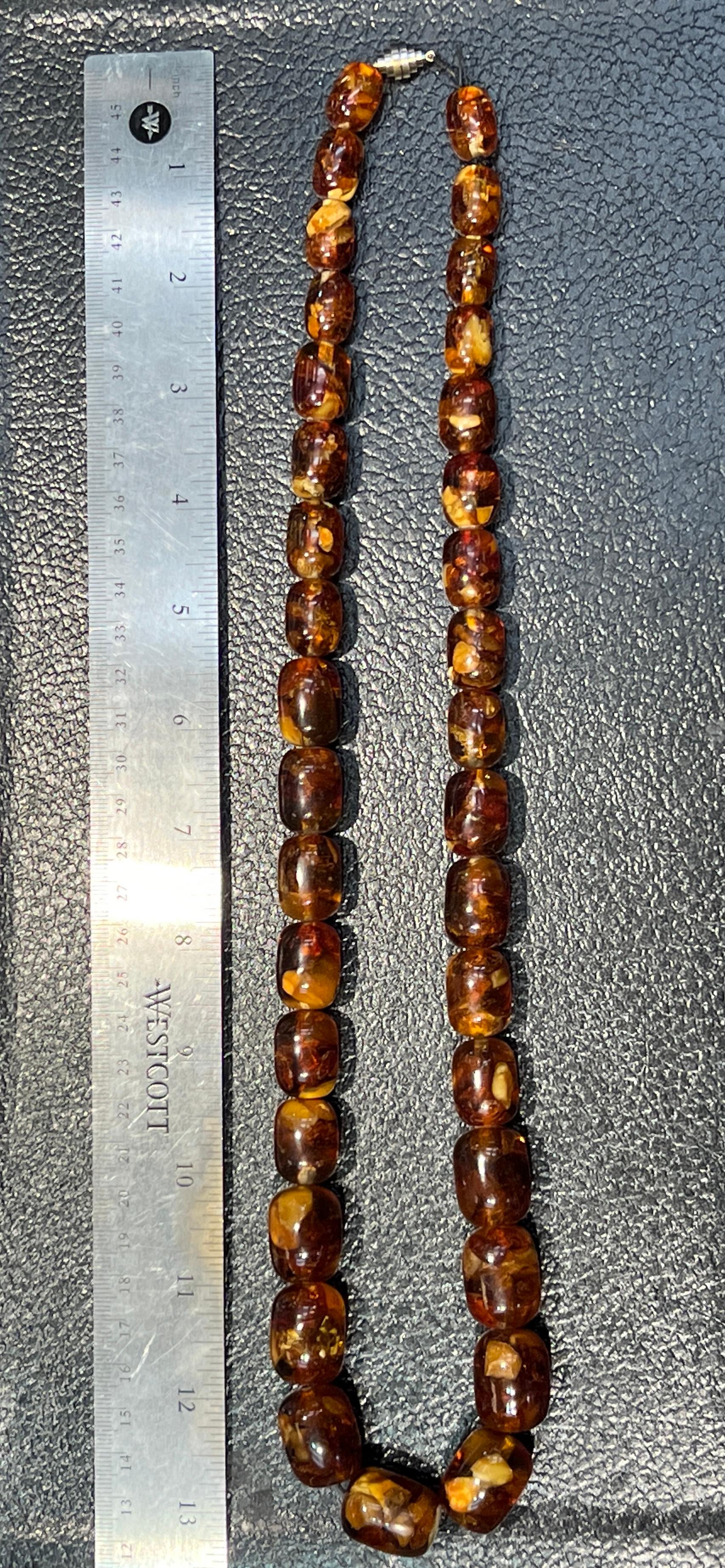 Collana di perle d'ambra In condizioni ottime in vendita a New York, NY
