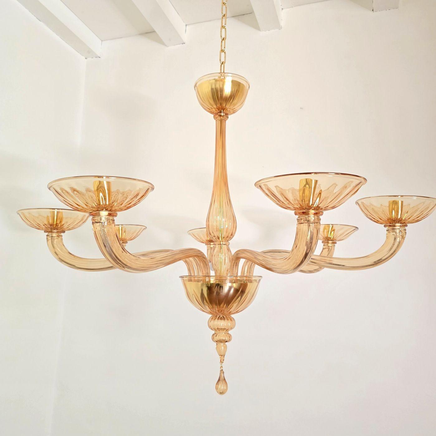 Mid-Century Modern Lustre néoclassique de Murano de couleur marron ambré en vente