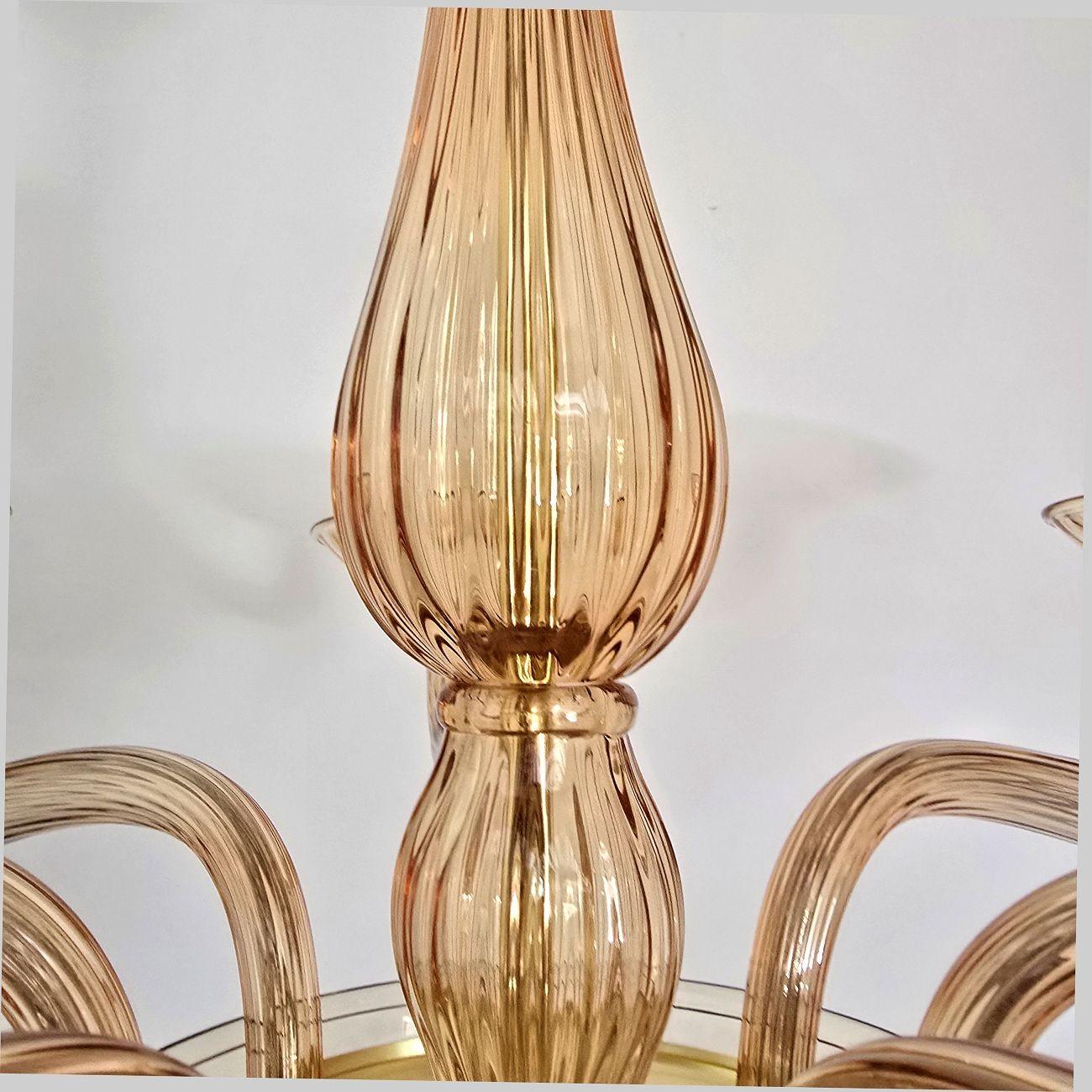 Lustre néoclassique de Murano de couleur marron ambré en vente 2
