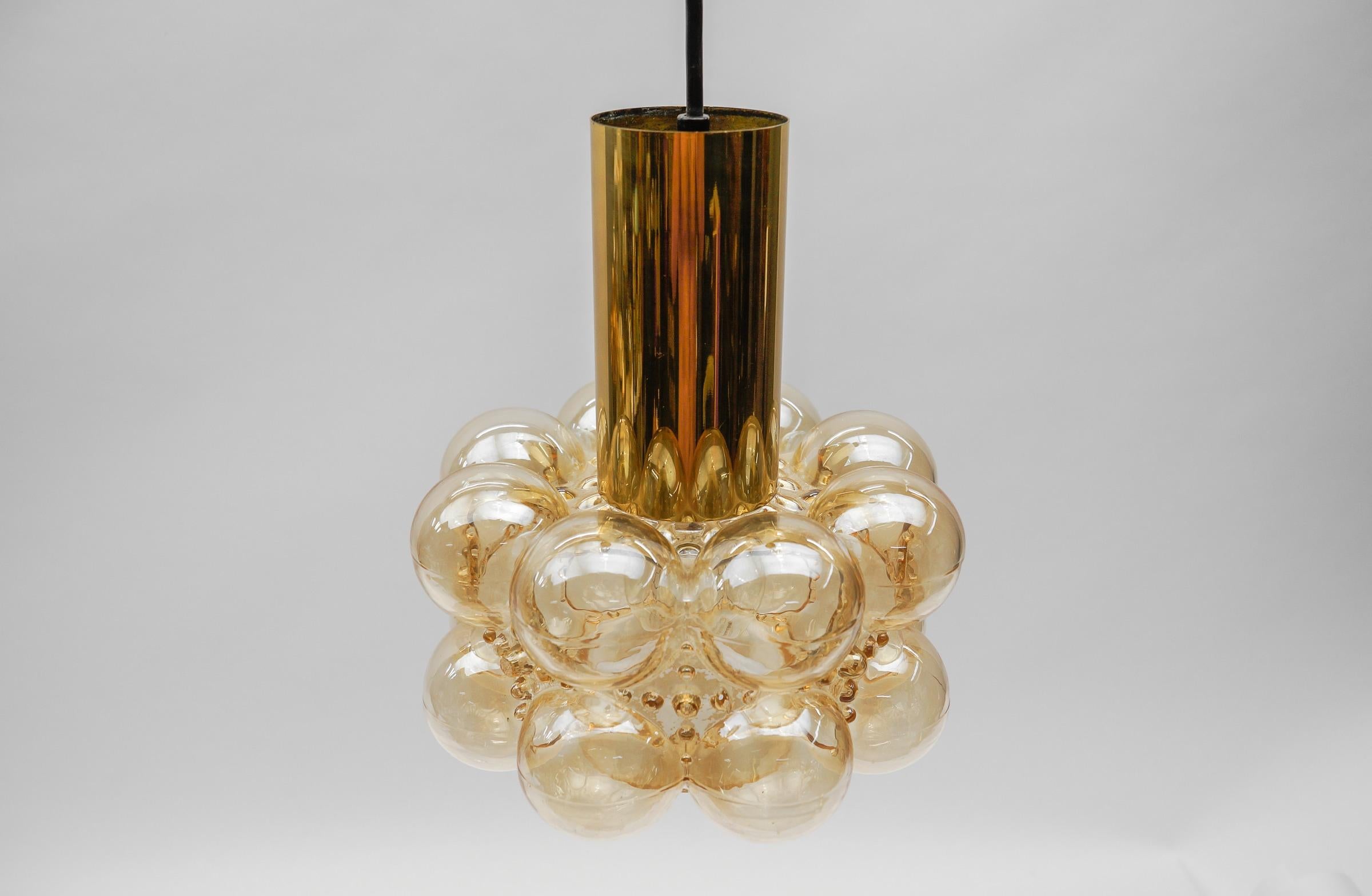 Milieu du XXe siècle Plafonnier en verre bullé ambré d'Helena Tynell pour Limburg, Allemagne, années 1960 en vente