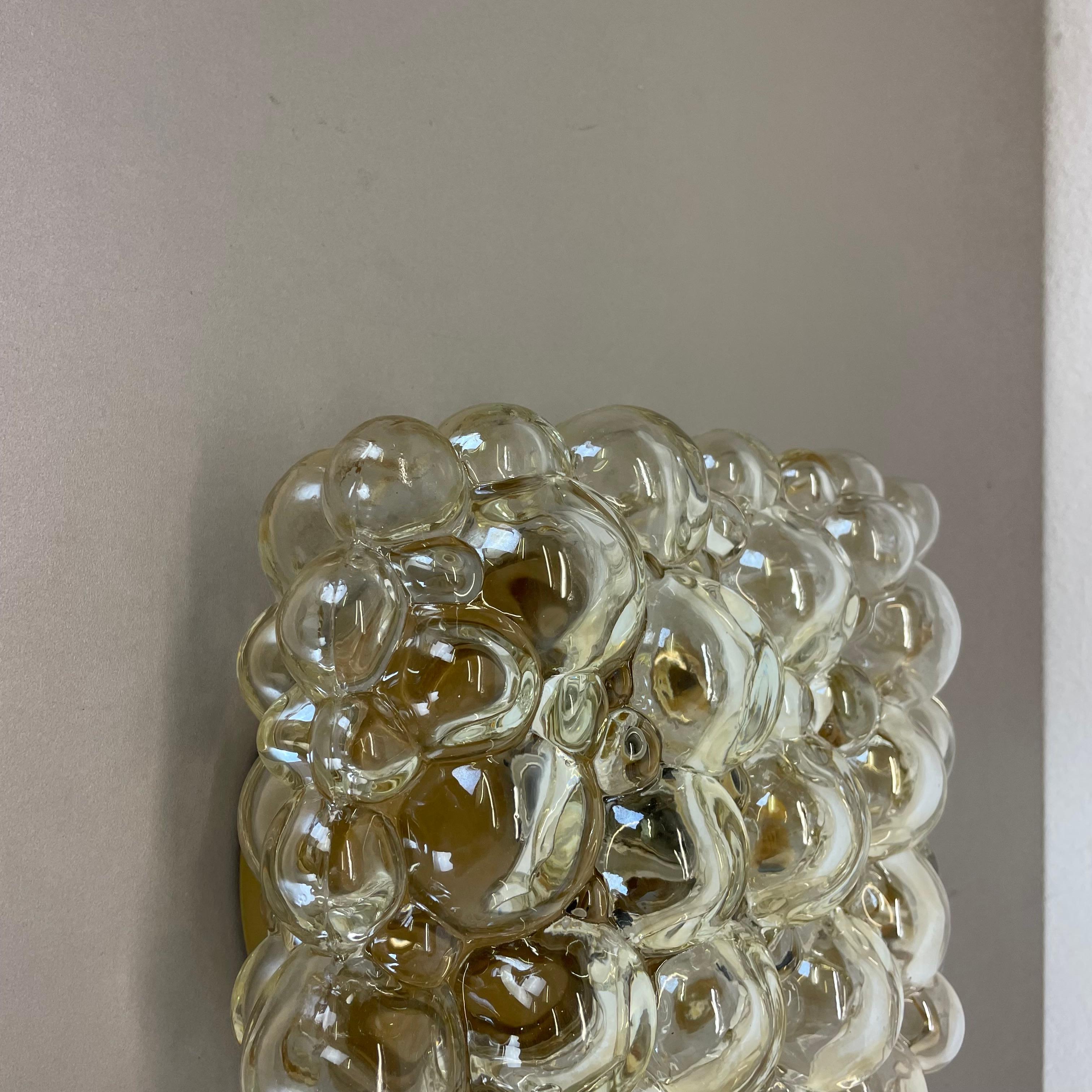 Amber Bubble Glass Wall Light by Helena Tynell for Glashütte Limburg, 1960 In Good Condition For Sale In Kirchlengern, DE