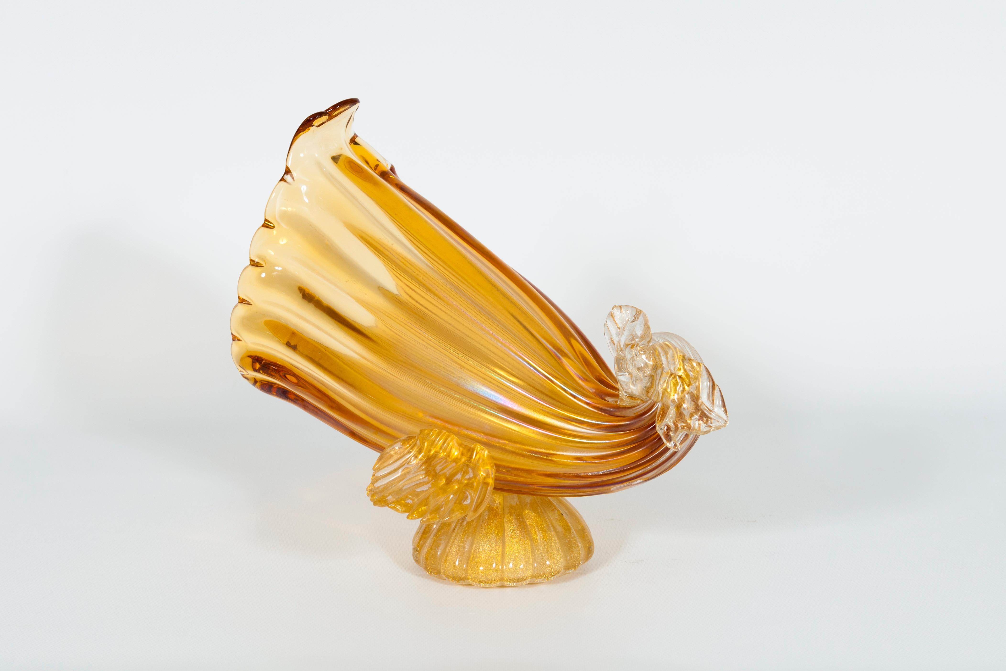 Modern Amber-Color Cornucopia Sculpture in Blown Murano Glass 1990s Italy For Sale