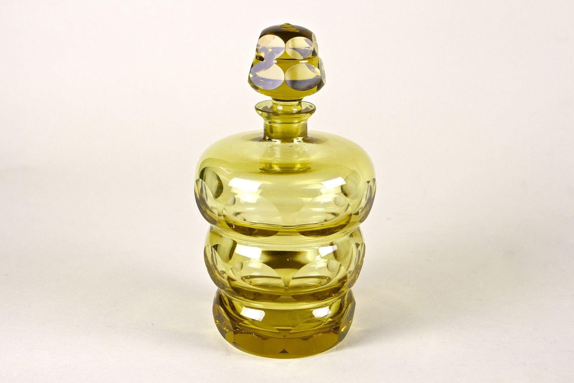Amber-Colored Art Deco Glass Bottle with Lid, Bohemia circa 1930 4